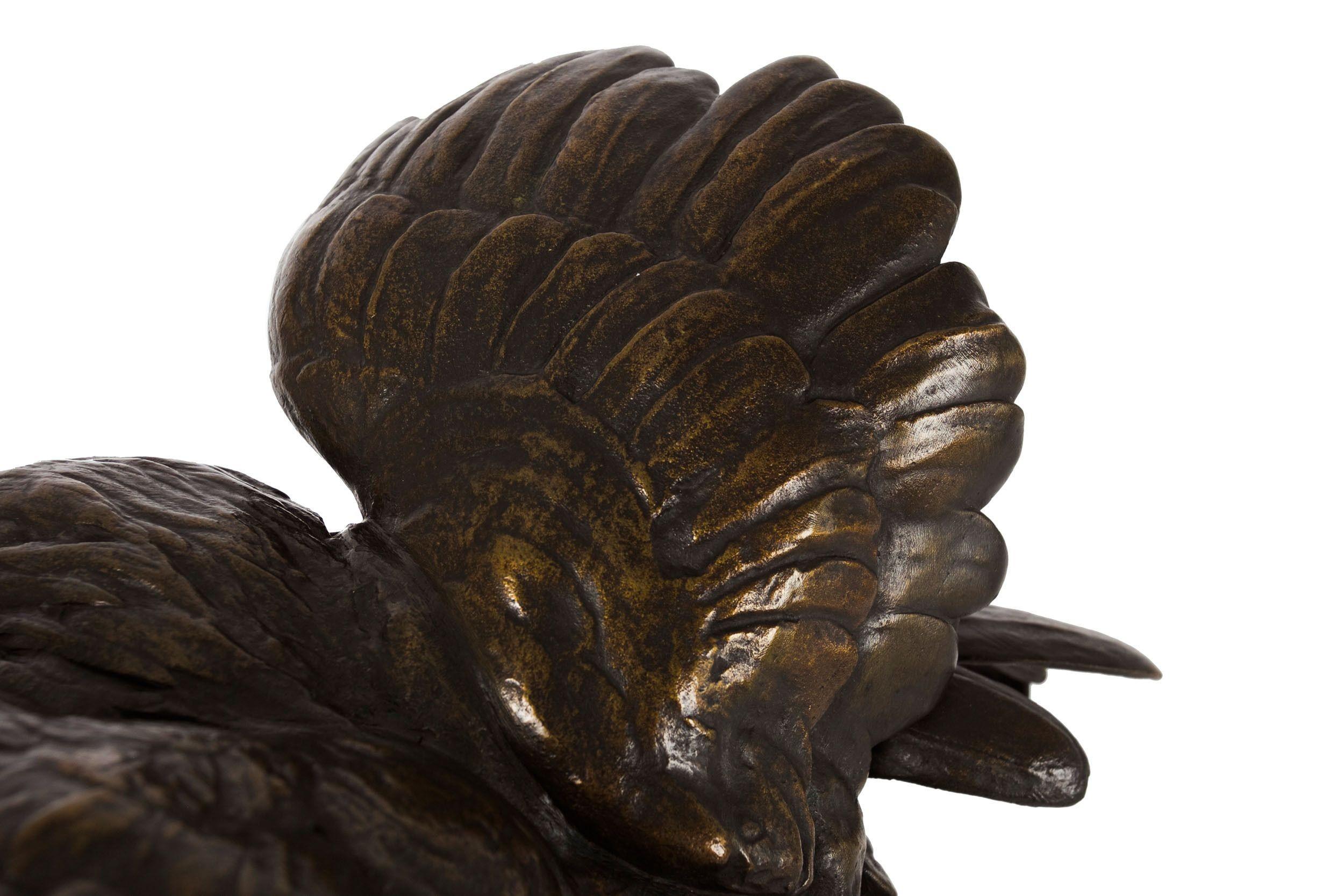 Sculpture française en bronze ancien représentant des coqs combattants par Auguste Cain 4