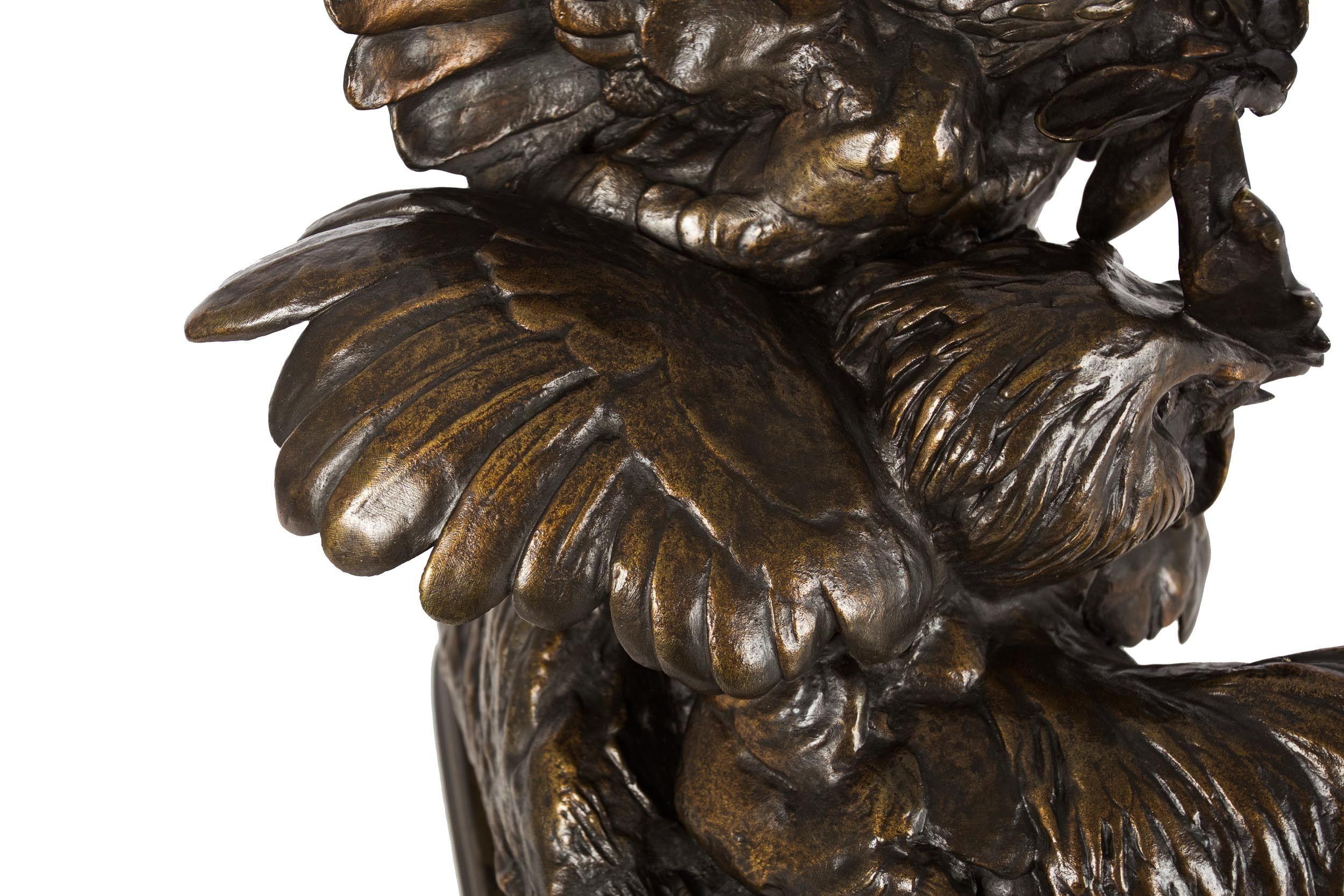 Sculpture française en bronze ancien représentant des coqs combattants par Auguste Cain 8