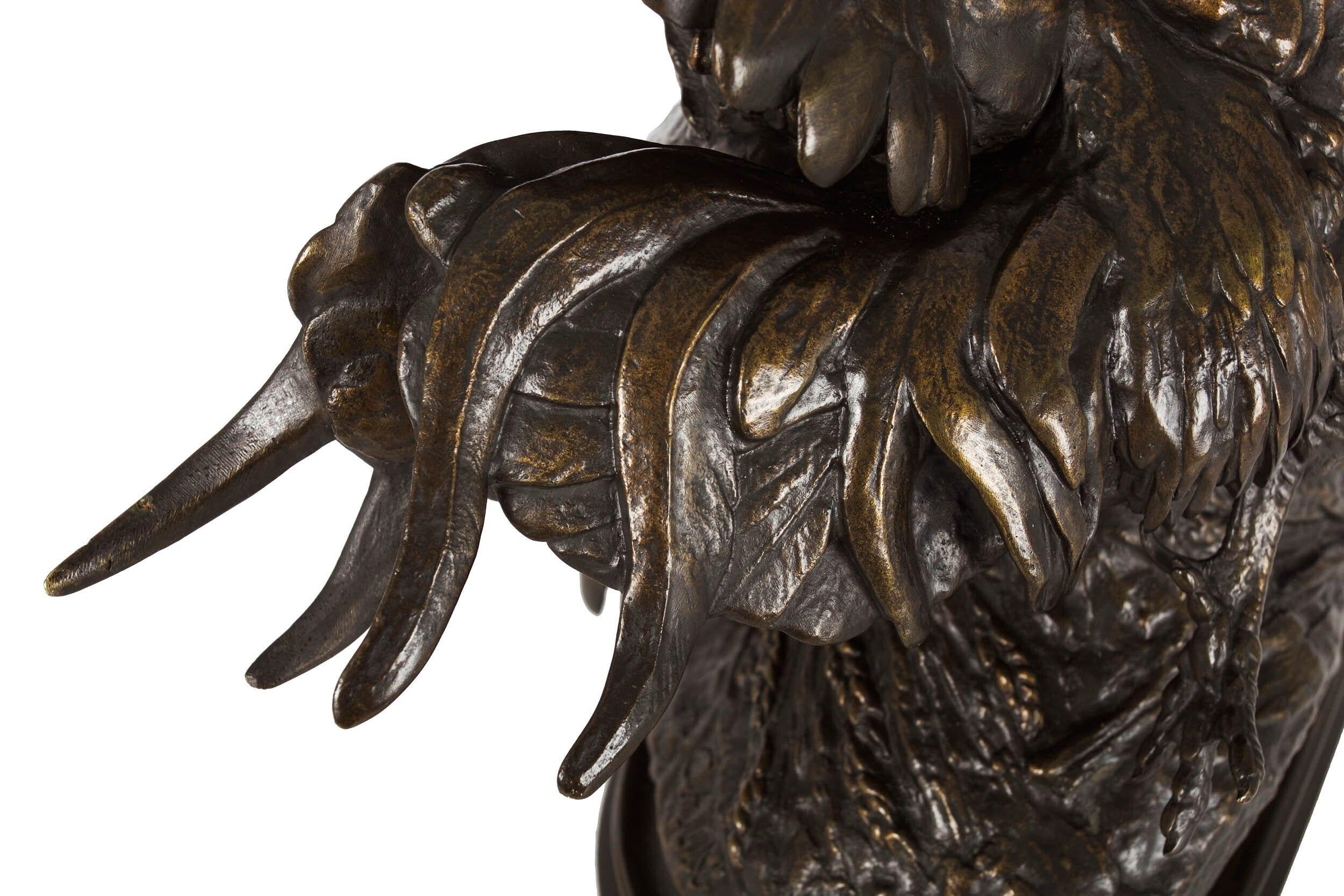 XIXe siècle Sculpture française en bronze ancien représentant des coqs combattants par Auguste Cain