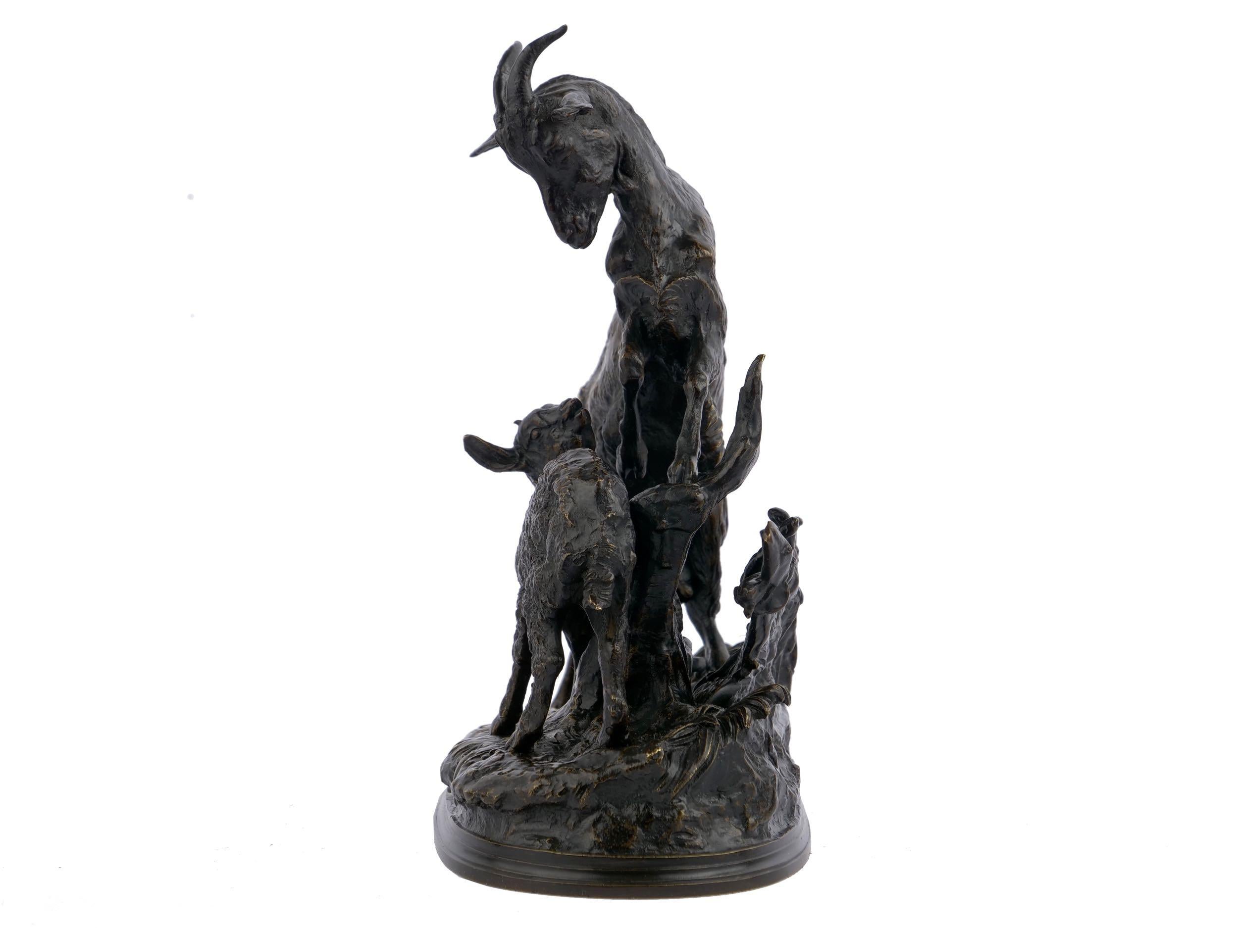 French Antique Bronze Sculpture of Goat & Kid by Pierre-Jules Mêne, 19th Century 2