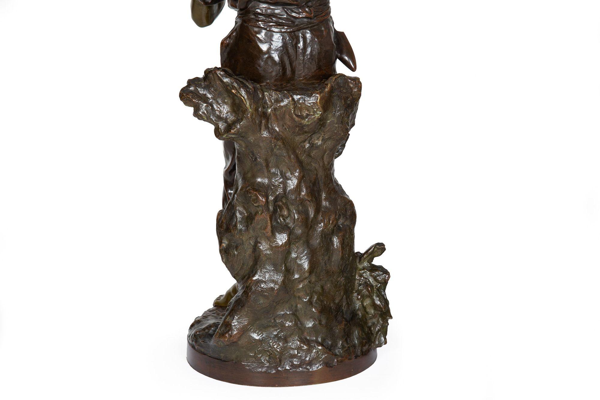 Sculpture française ancienne en bronze de Harvester par Mathurin Moreau en vente 5