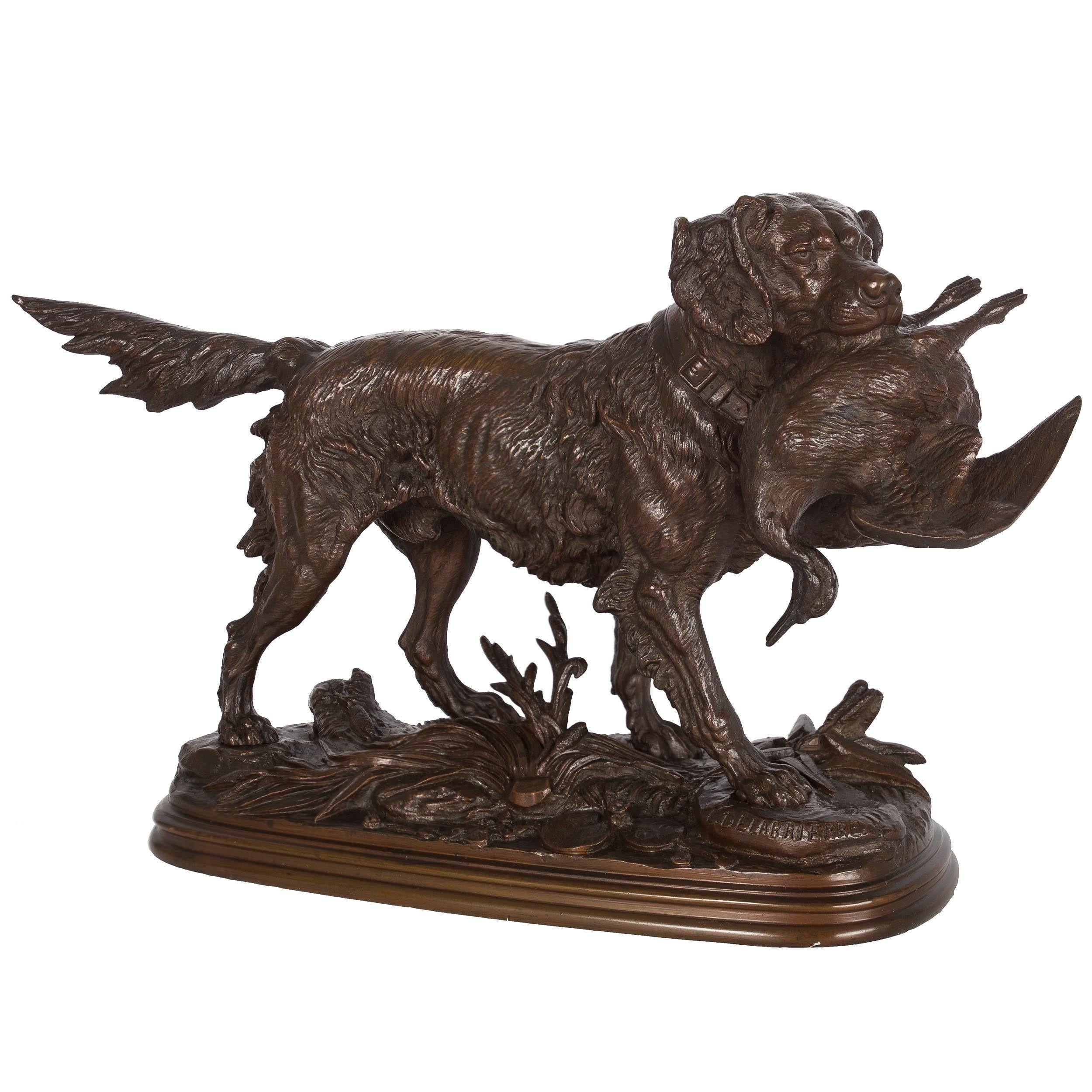 Sculpture française ancienne en bronze d'un chien de chasse et d'un canard par Paul Delabrierre vers 1870 7