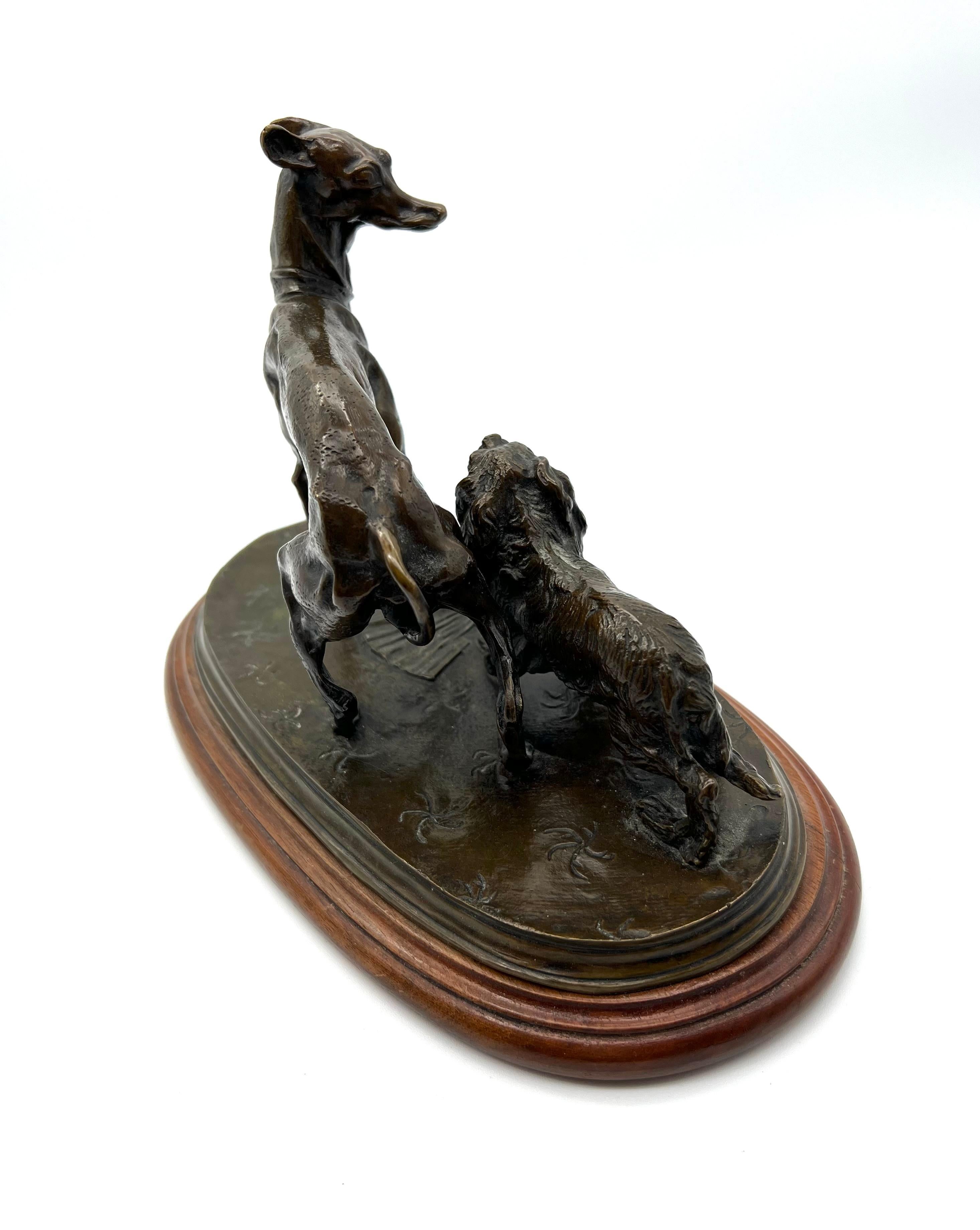 Arts and Crafts Sculpture en bronze ancien de chiens de chasse par Pierre-Jules Mêne circa 1870 en vente