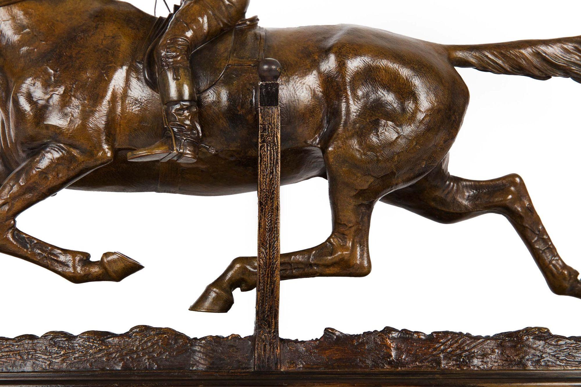 Französische antike Bronzeskulptur eines Jockeys und eines Löwenpferdes aus Stallion von Jules Bennes im Angebot 5