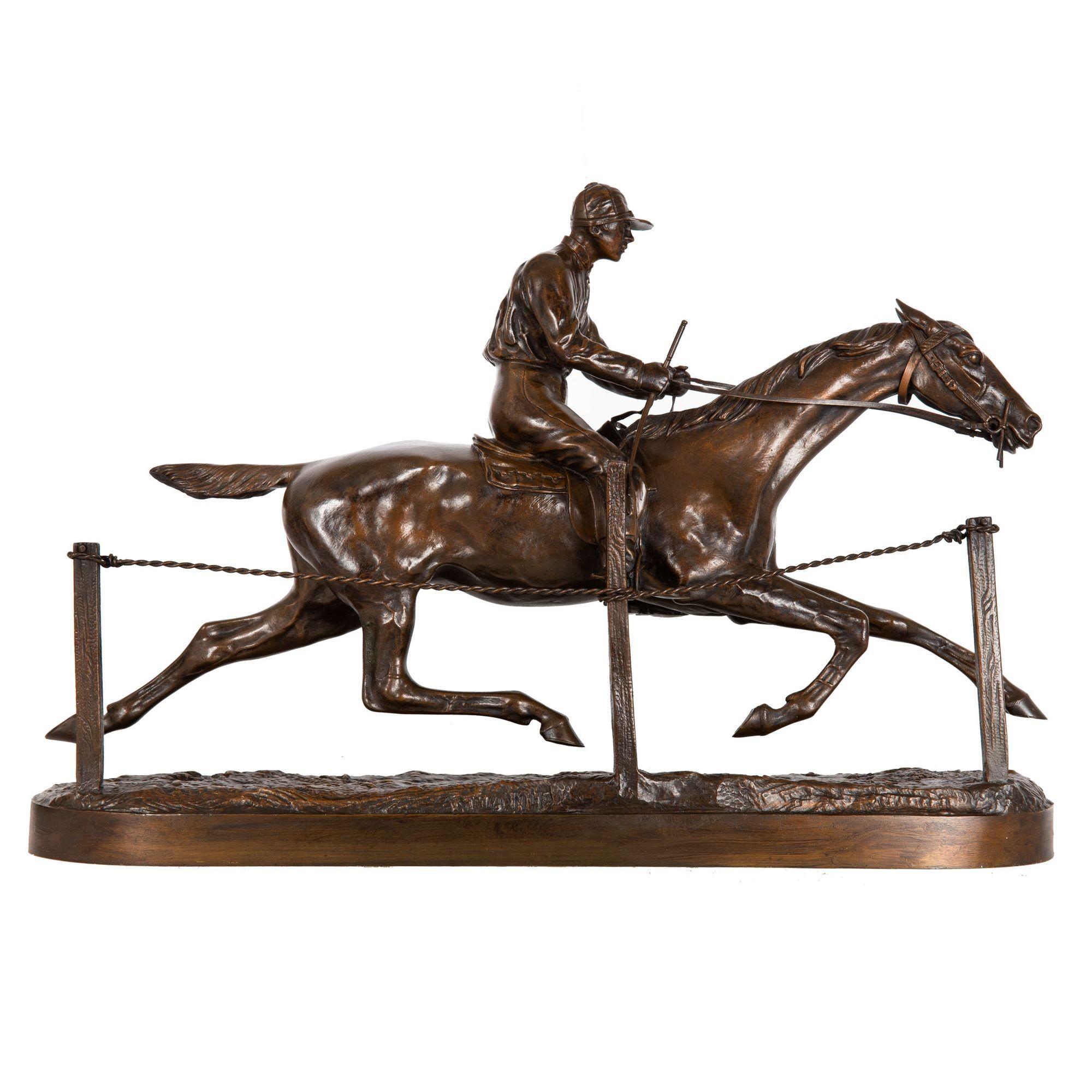 H.R. DE VAINS
Französisch, 1848 - 1886

Jockey auf einem Rennpferd

Patinierte Bronze  unterzeichnet in der Basis 