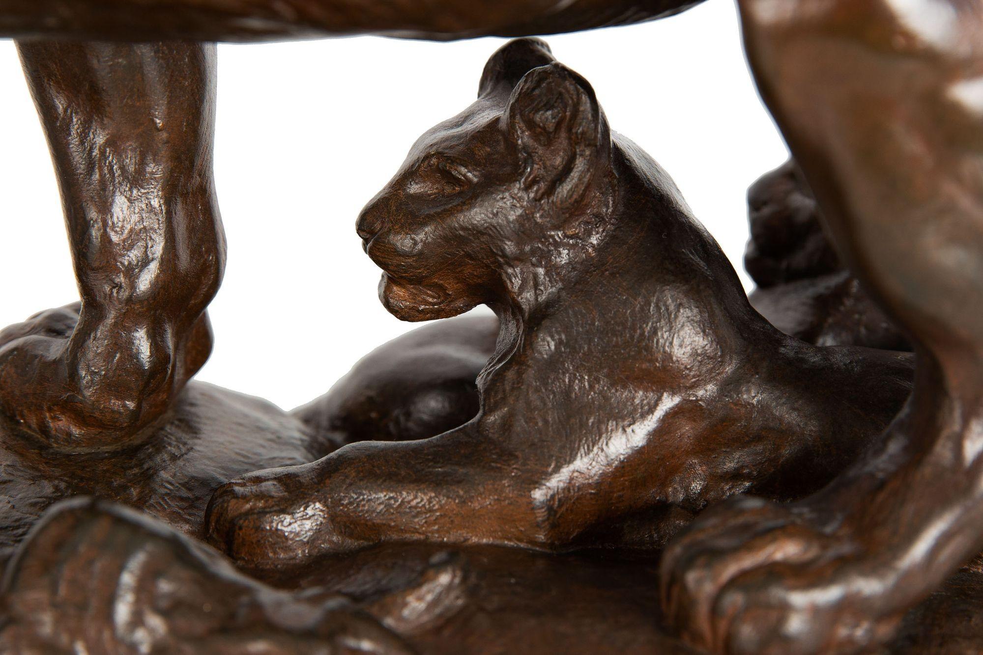 French Antique Bronze Sculpture of Lioness & Cubs by Charles Valton, circa 1910 For Sale 8