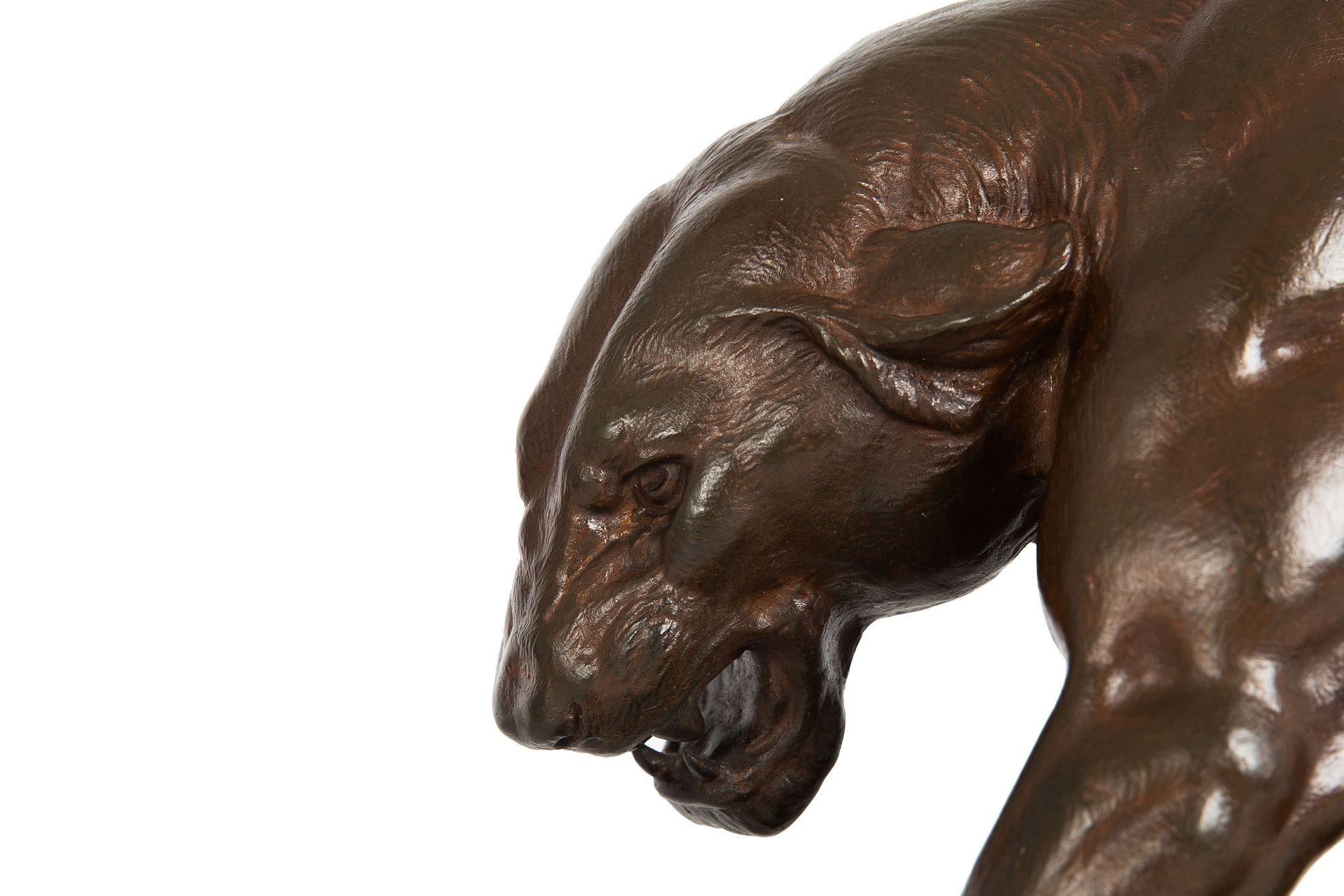 French Antique Bronze Sculpture of Lioness & Cubs by Charles Valton, circa 1910 For Sale 2
