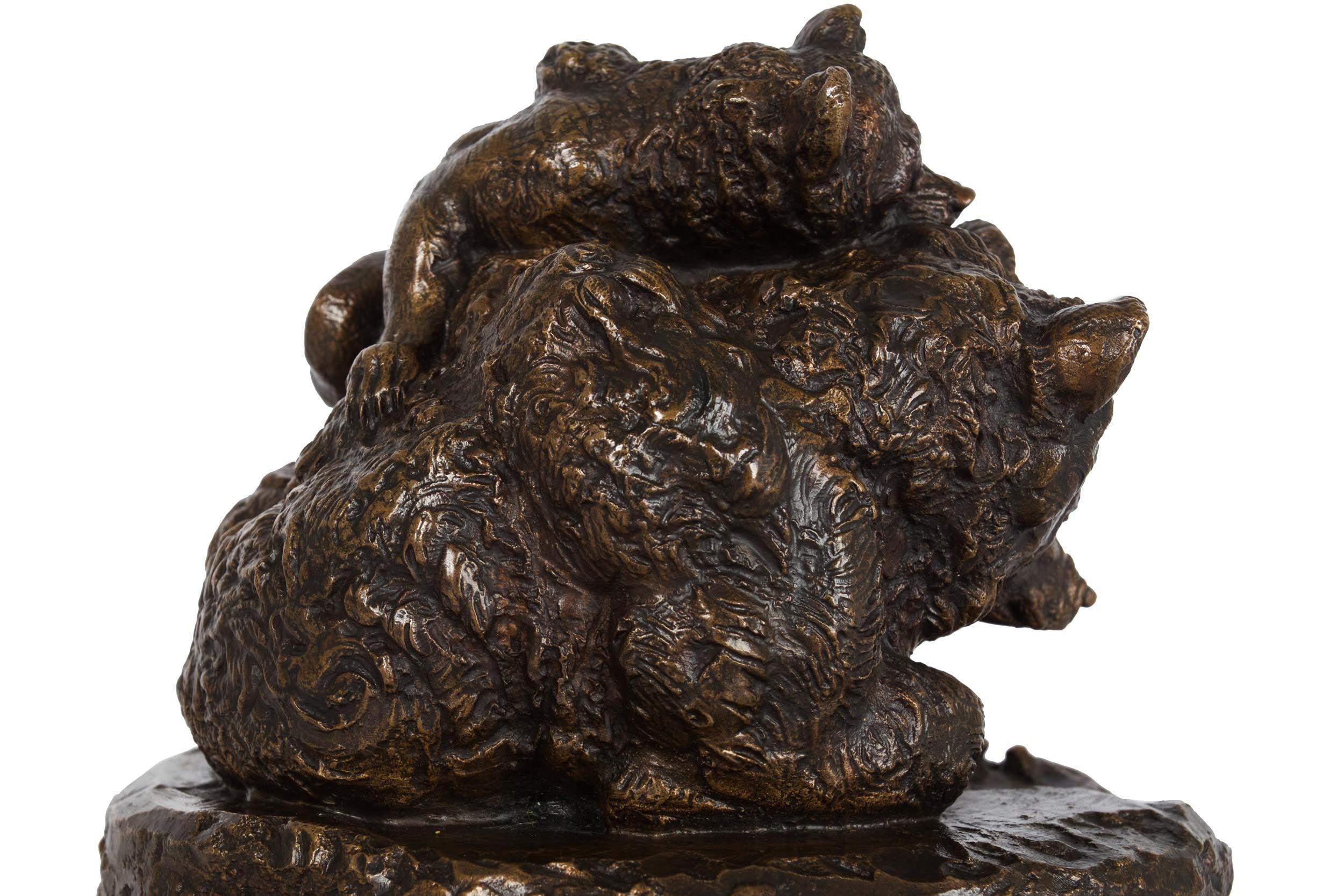 French Antique Bronze Sculpture of Mother Bear and Cubs by Paul E. Delabrierre For Sale 13