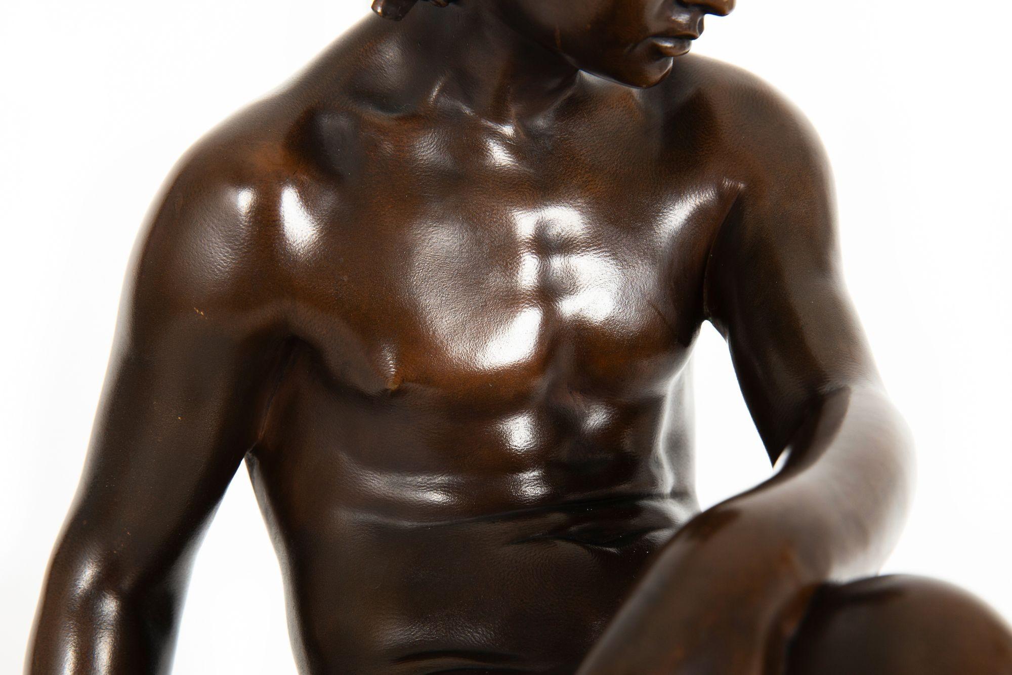 Scultura francese in bronzo antico di Mercurio seduto di Pierre Marius Montagne in vendita 4