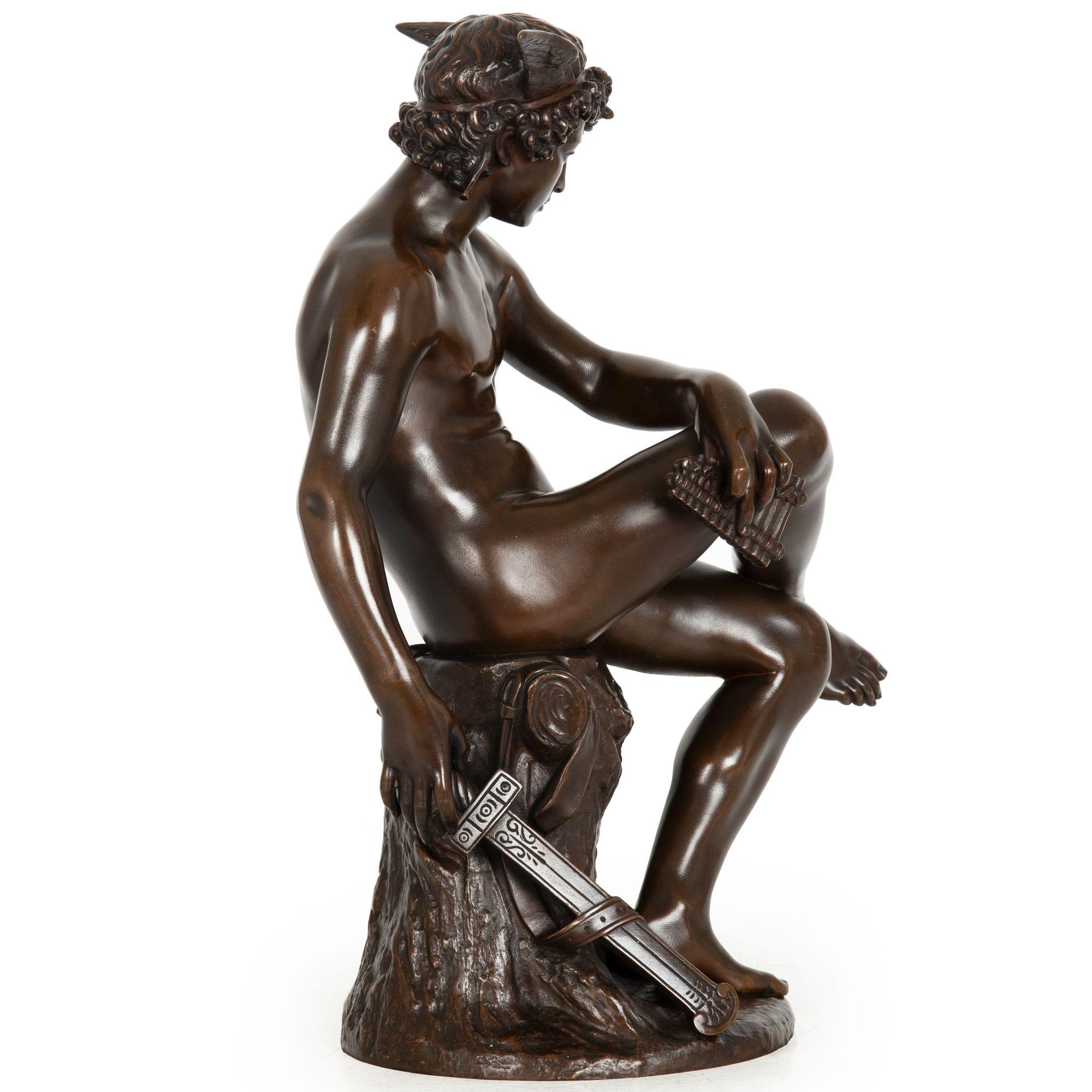 Francese Scultura francese in bronzo antico di Mercurio seduto di Pierre Marius Montagne in vendita
