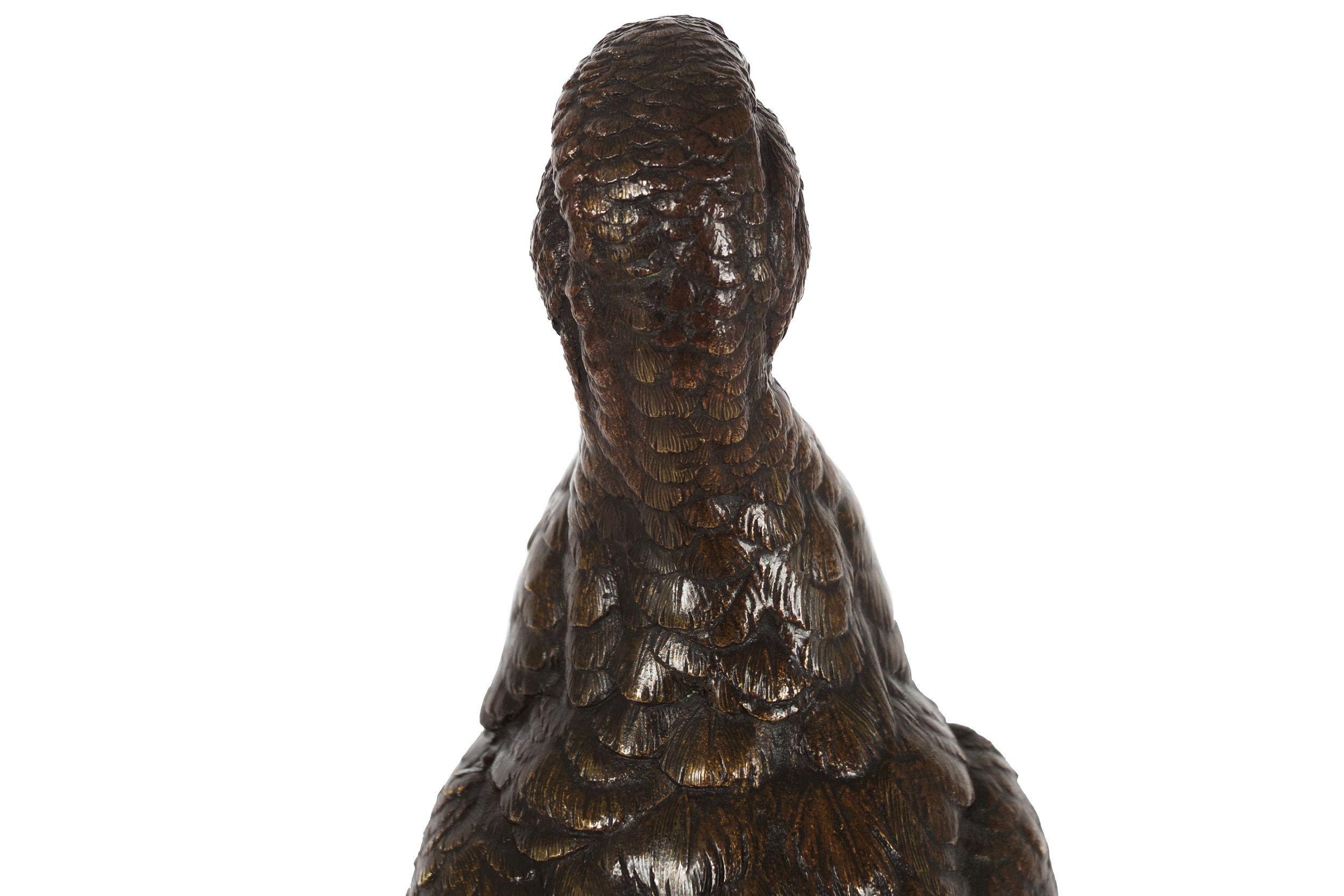 Sculpture en bronze ancien de Paul Édouard Delabrierre représentant une gélinotte en train de marcher 7