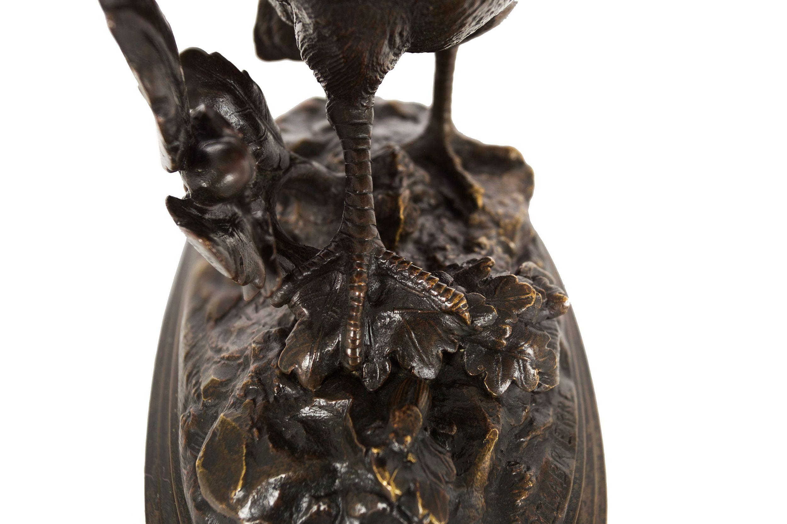 Sculpture en bronze ancien de Paul Édouard Delabrierre représentant une gélinotte en train de marcher 10