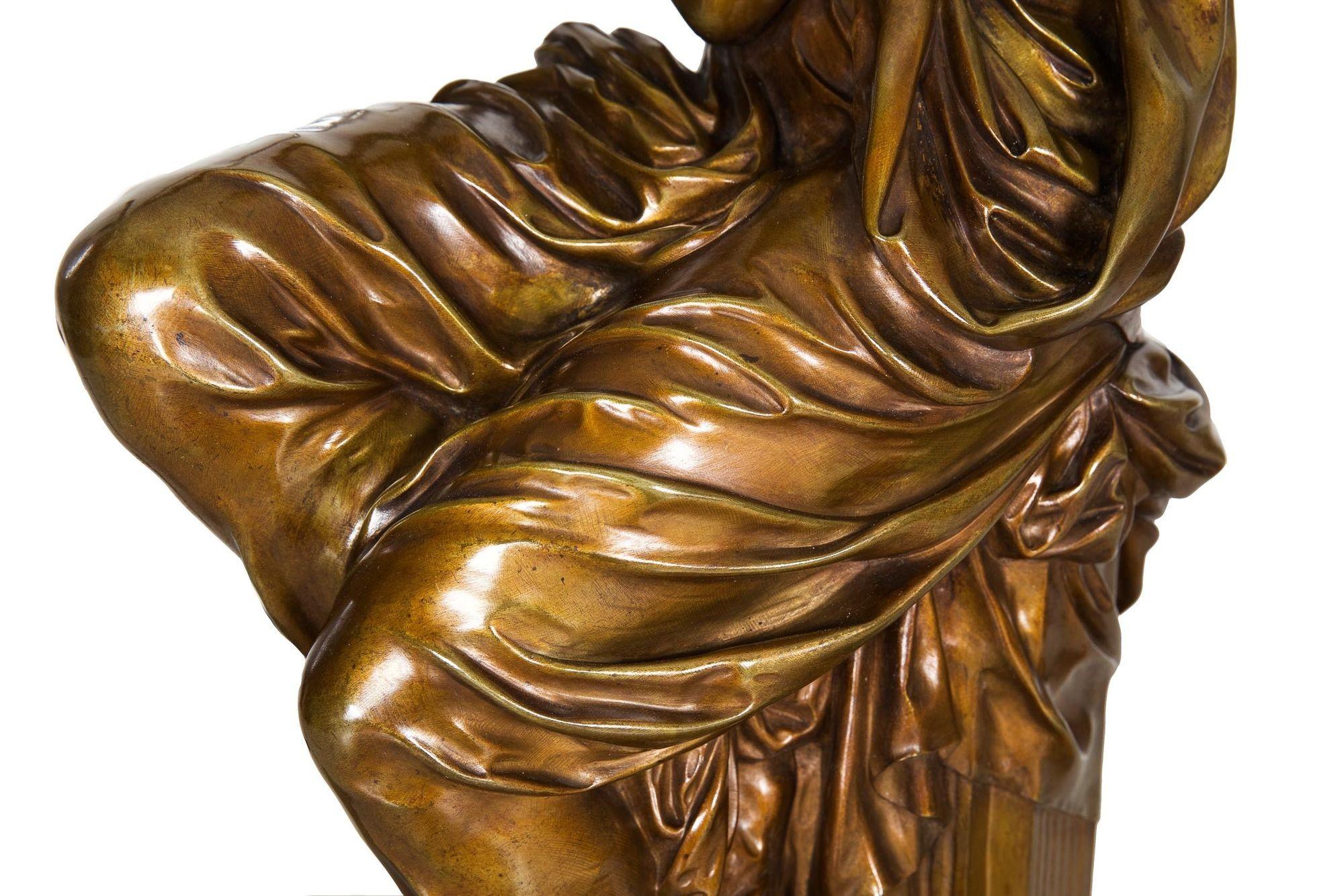 Französische antike Bronzeskulptur einer sitzenden Frau von Etienne-Henri Dumaige, um 1880 im Angebot 5