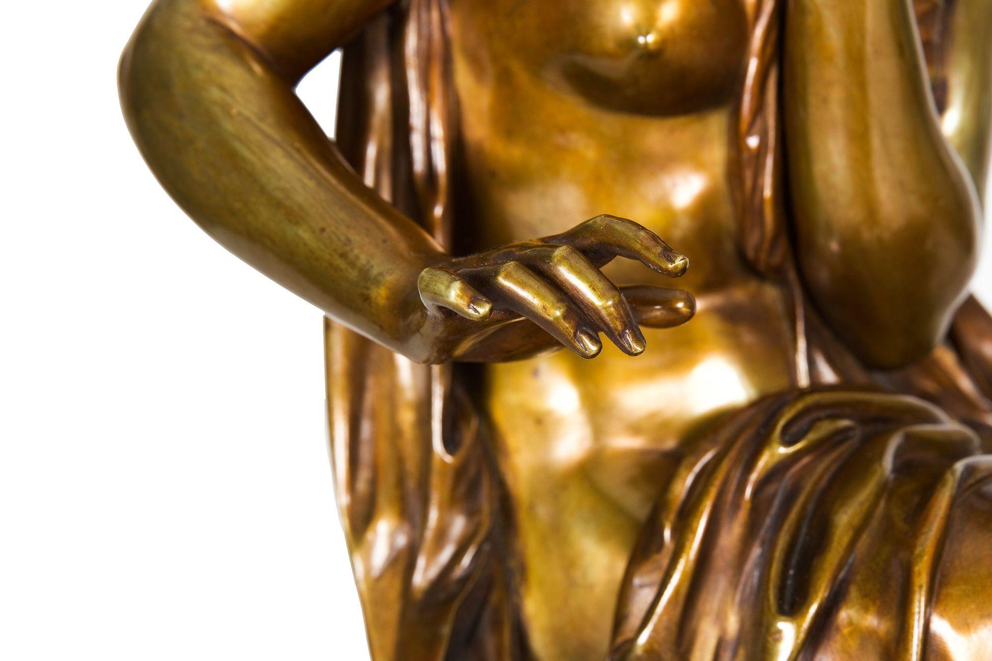 Sculpture française ancienne en bronze représentant une femme assise par Etienne-Henri Dumaige, vers 1880 en vente 10