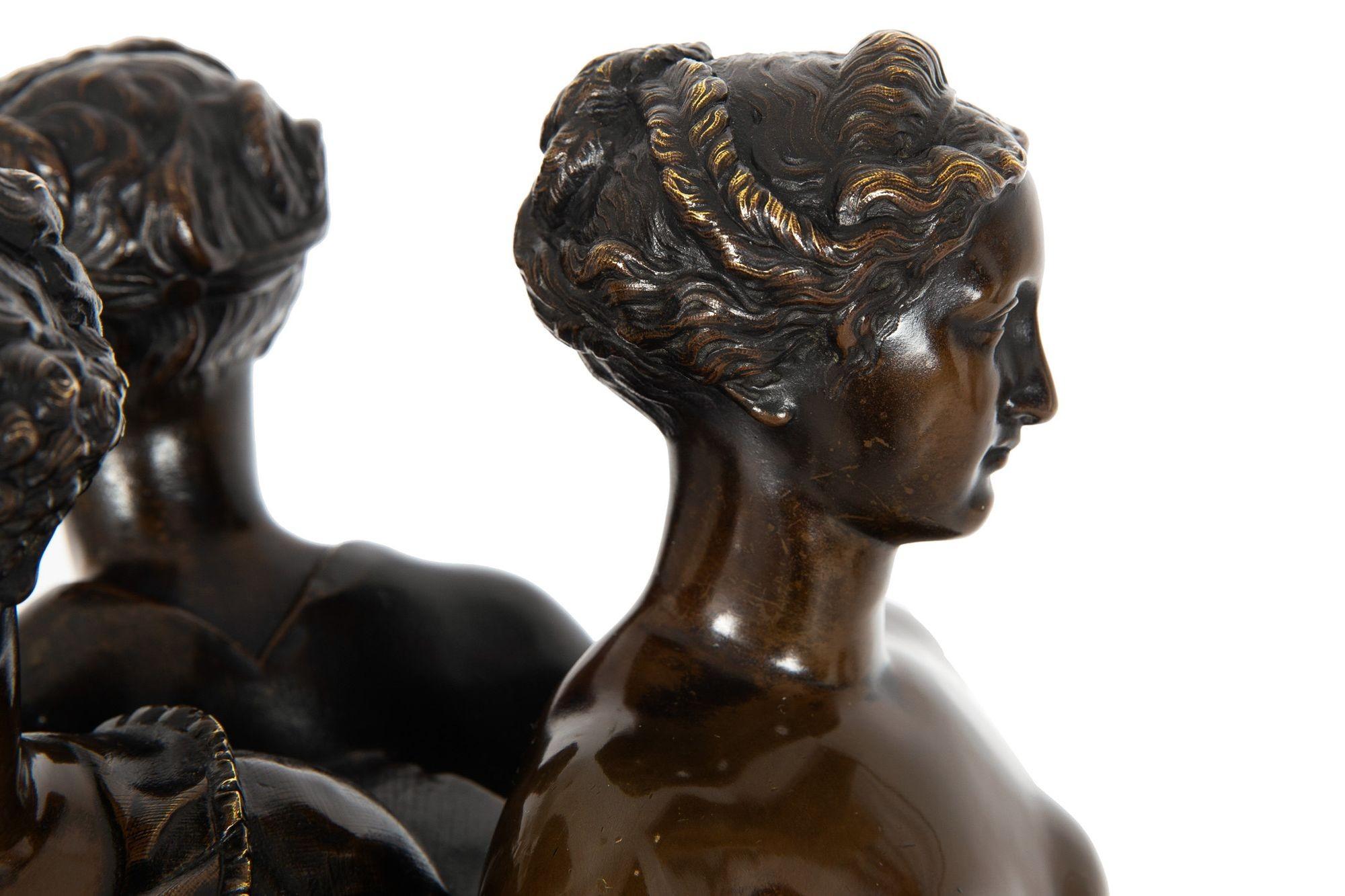 Französische antike Bronzeskulptur Drei Graces nach Germain Pilon, Französische Skulptur im Angebot 11