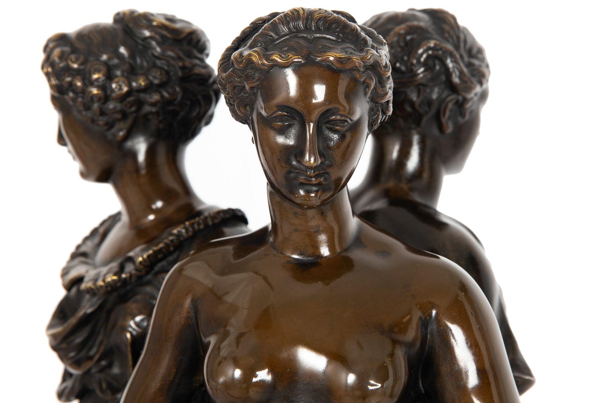 Französische antike Bronzeskulptur Drei Graces nach Germain Pilon, Französische Skulptur im Angebot 2