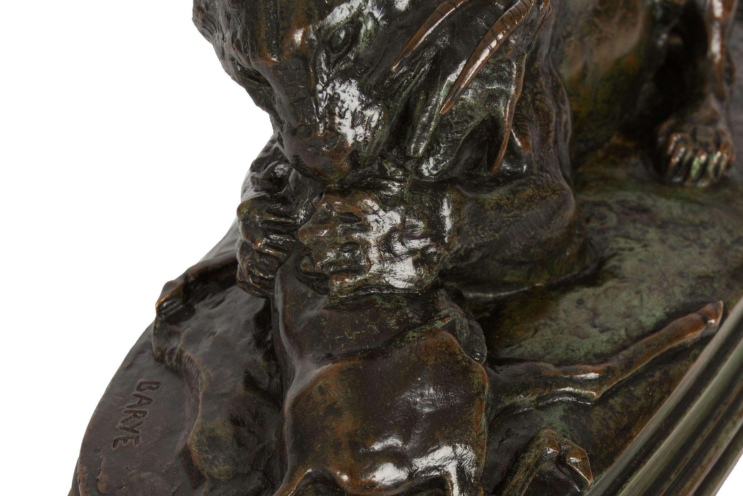 Französische antike Bronzeskulptur „Tiger, der Gazelle liebt“ aus Bronze von Antoine-Louis Barye im Angebot 10