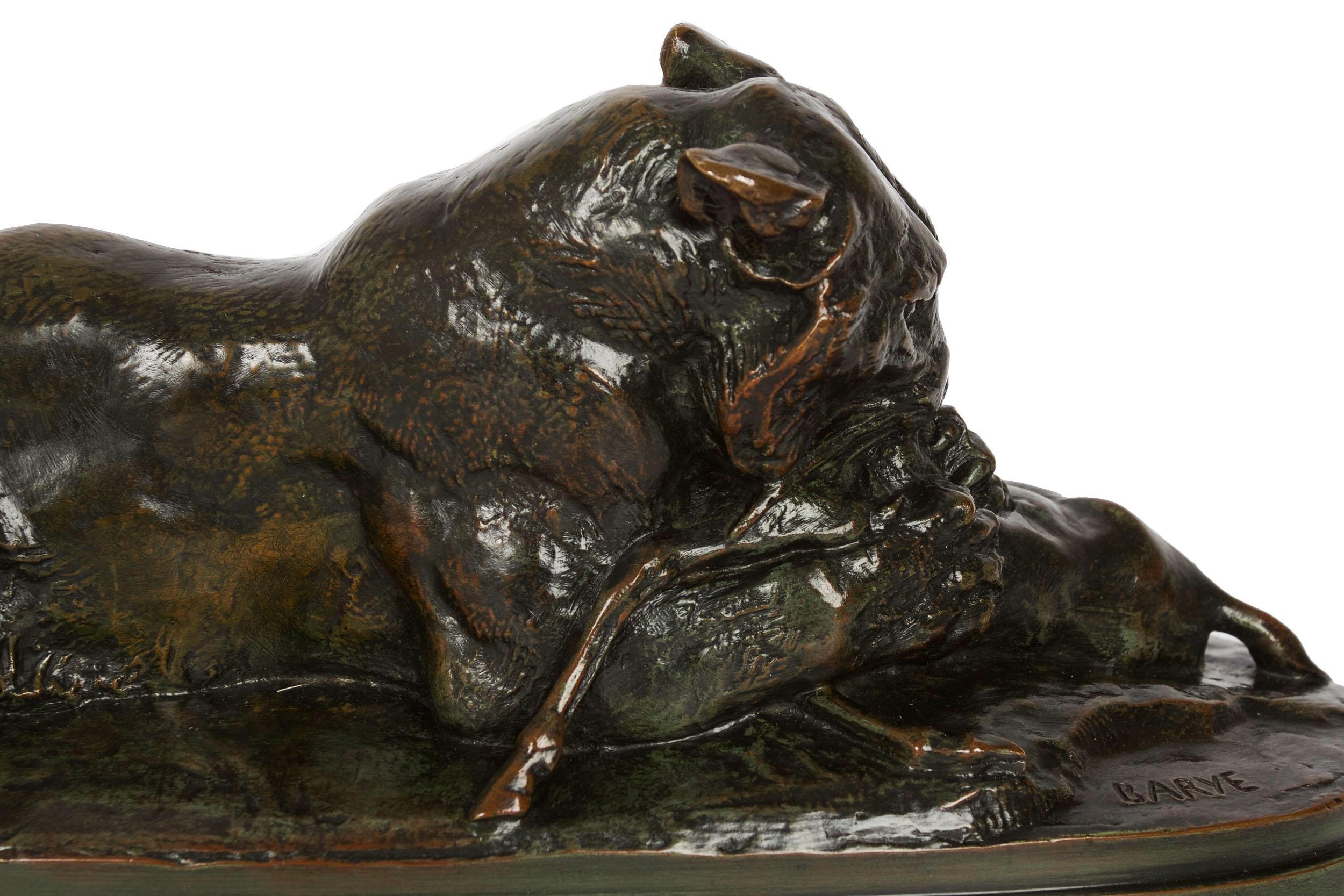 Bronze Sculpture française en bronze ancien « Tender Devouring Gazelle » d'Antoine-Louis Barye en vente