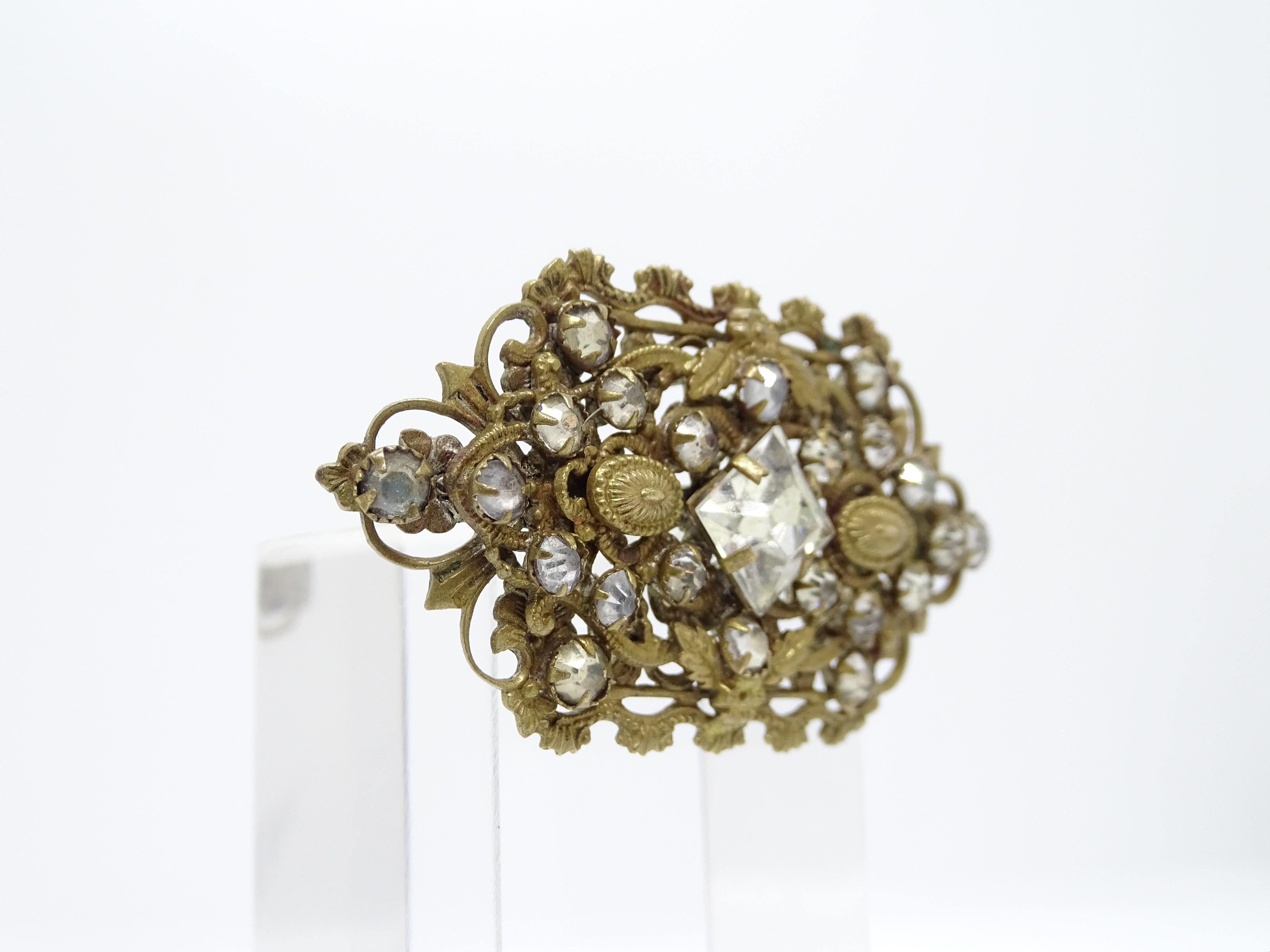 French Antique brooch in gold metal and rock crystals For Sale 6