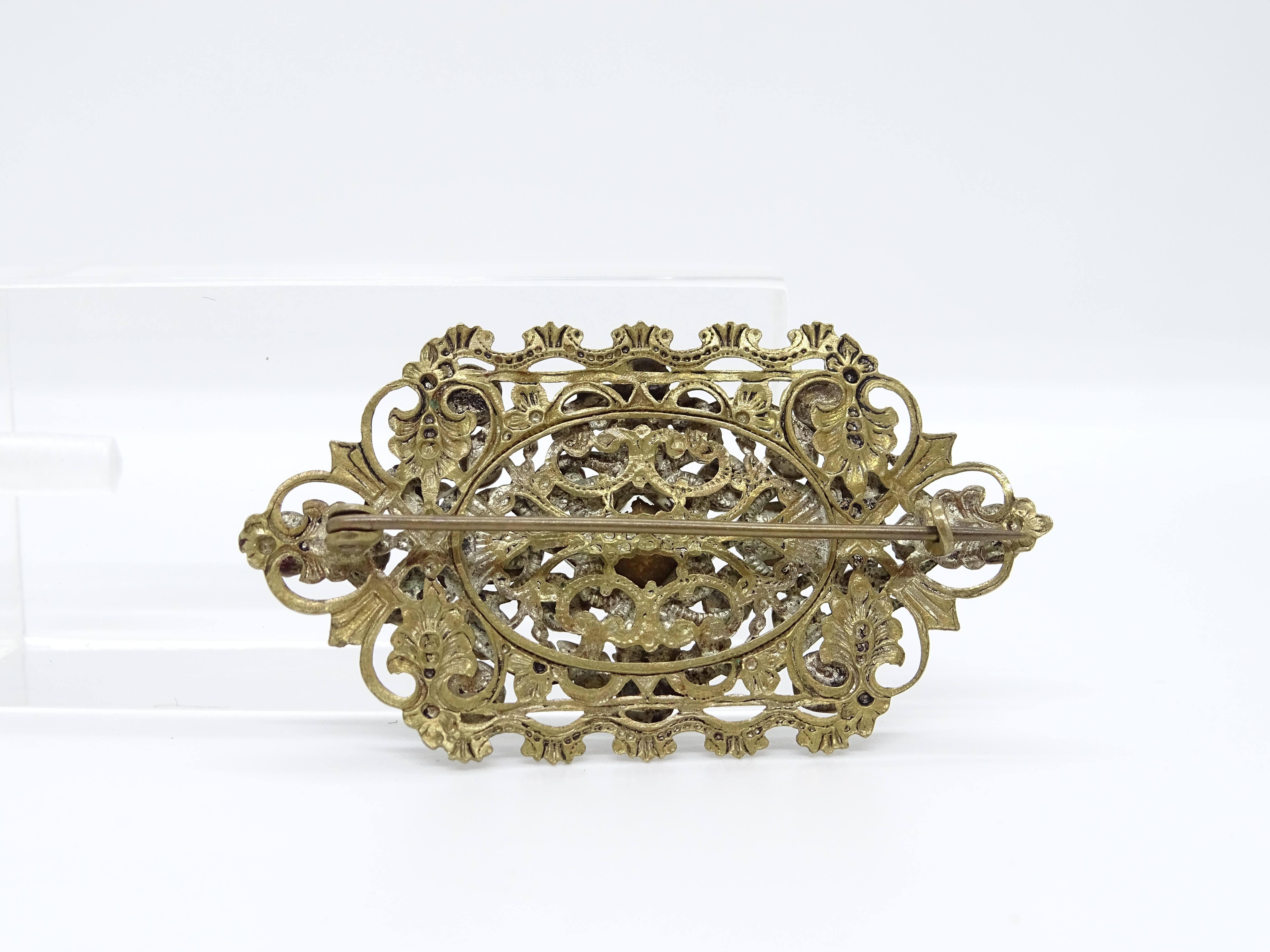 French Antique brooch in gold metal and rock crystals For Sale 7