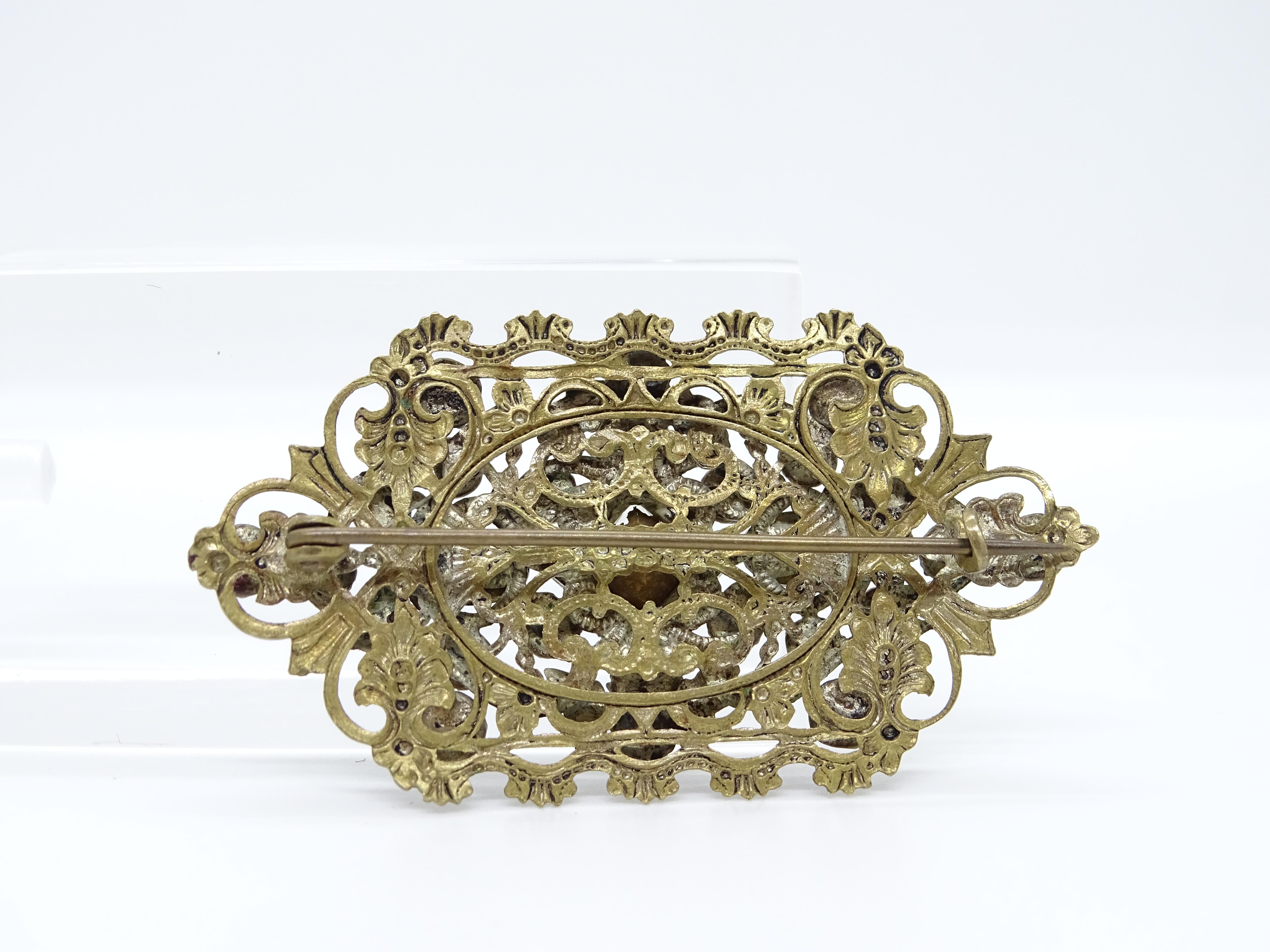 French Antique brooch in gold metal and rock crystals For Sale 8