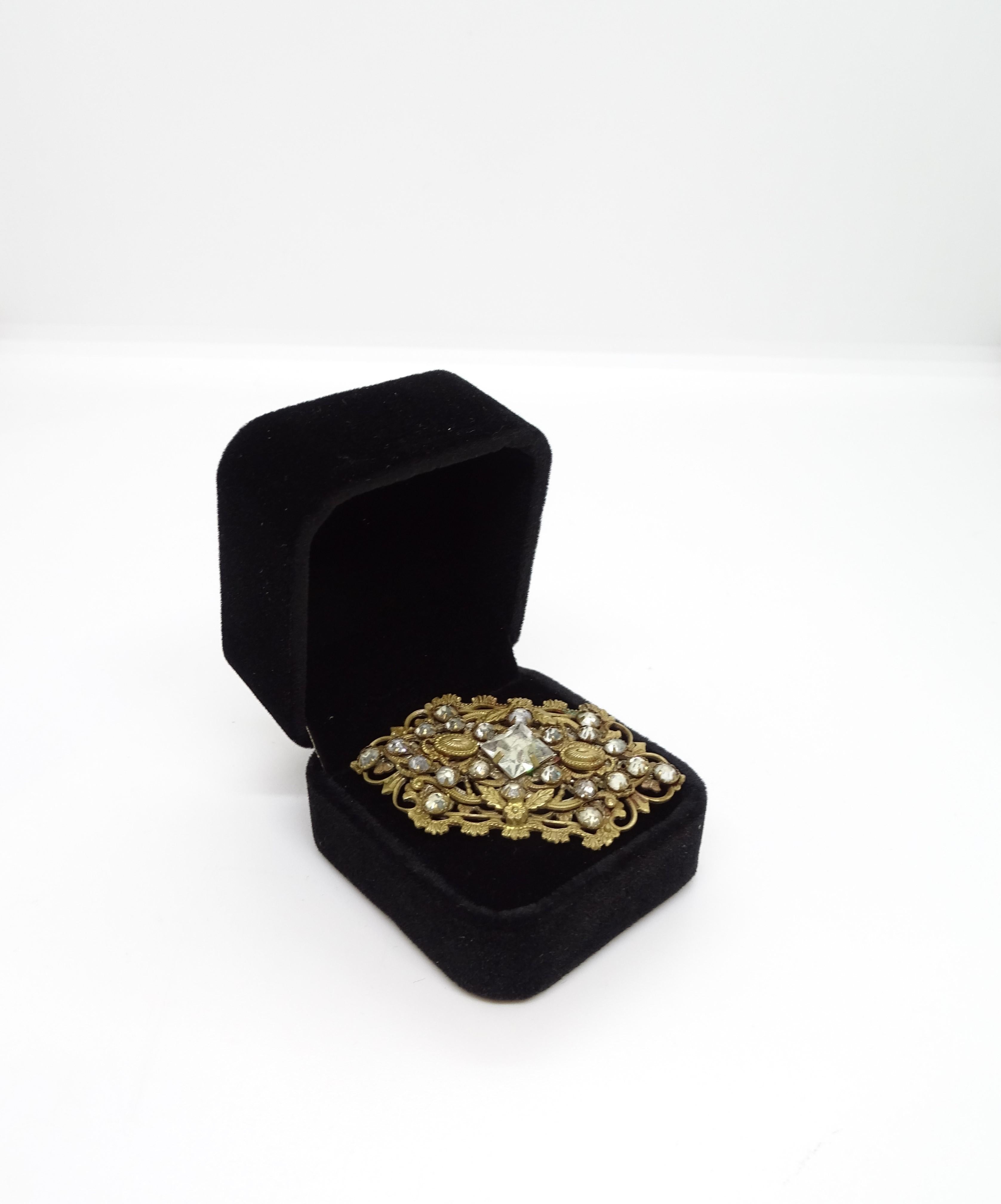 French Antique brooch in gold metal and rock crystals For Sale 15
