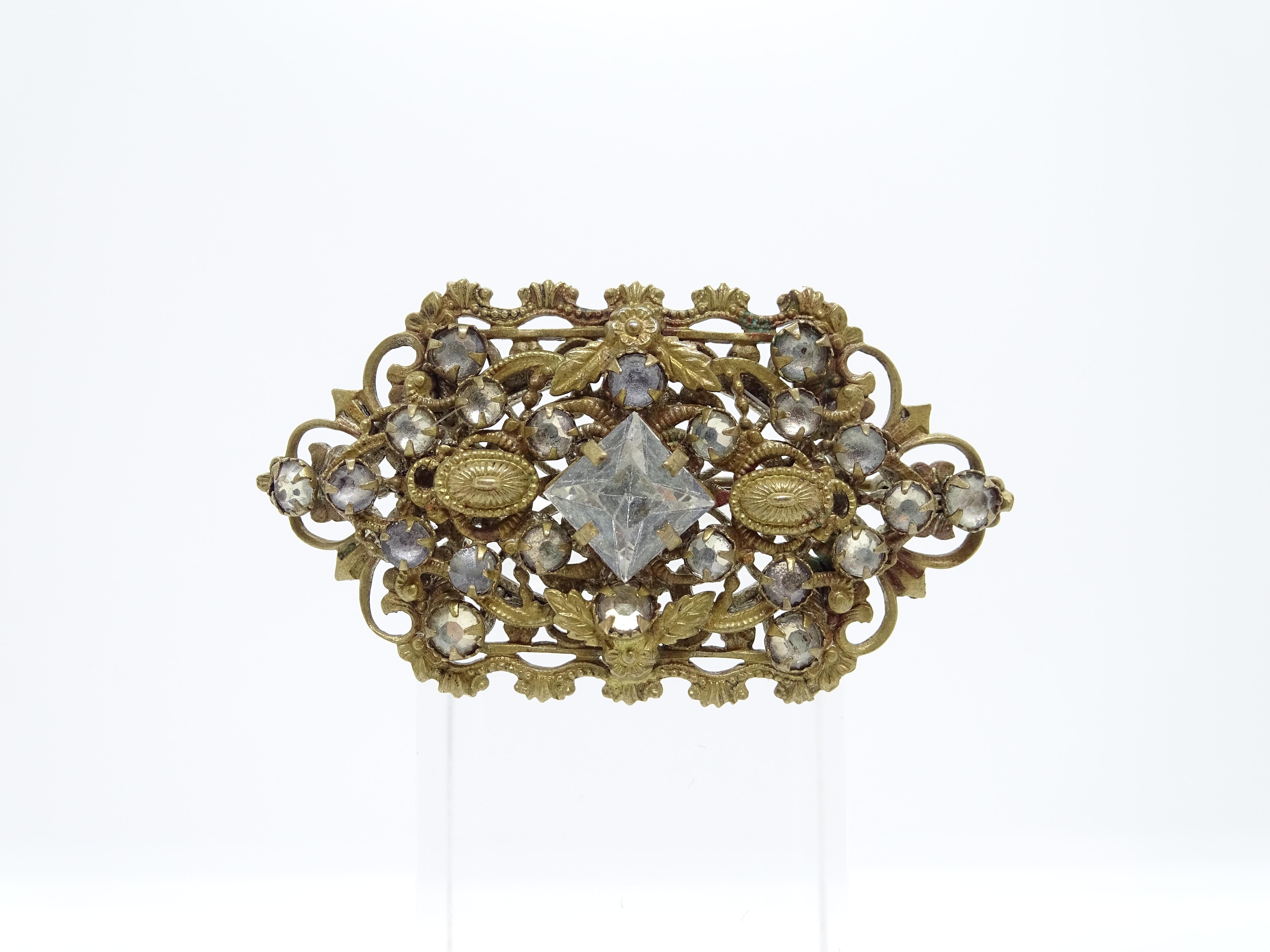French Antique brooch in gold metal and rock crystals For Sale 3