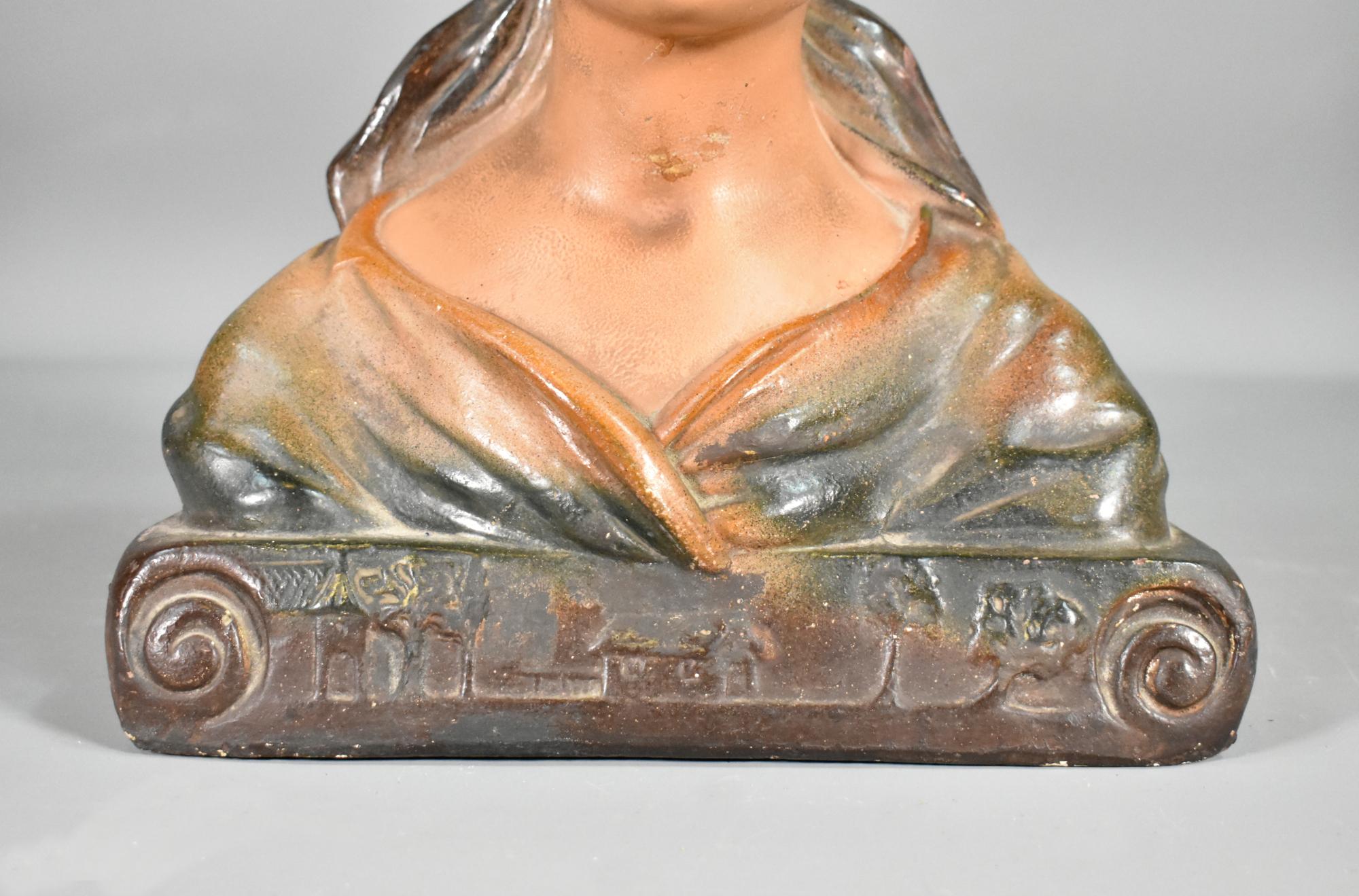 20ième siècle Buste français ancien d'une jeune fille en plâtre en vente