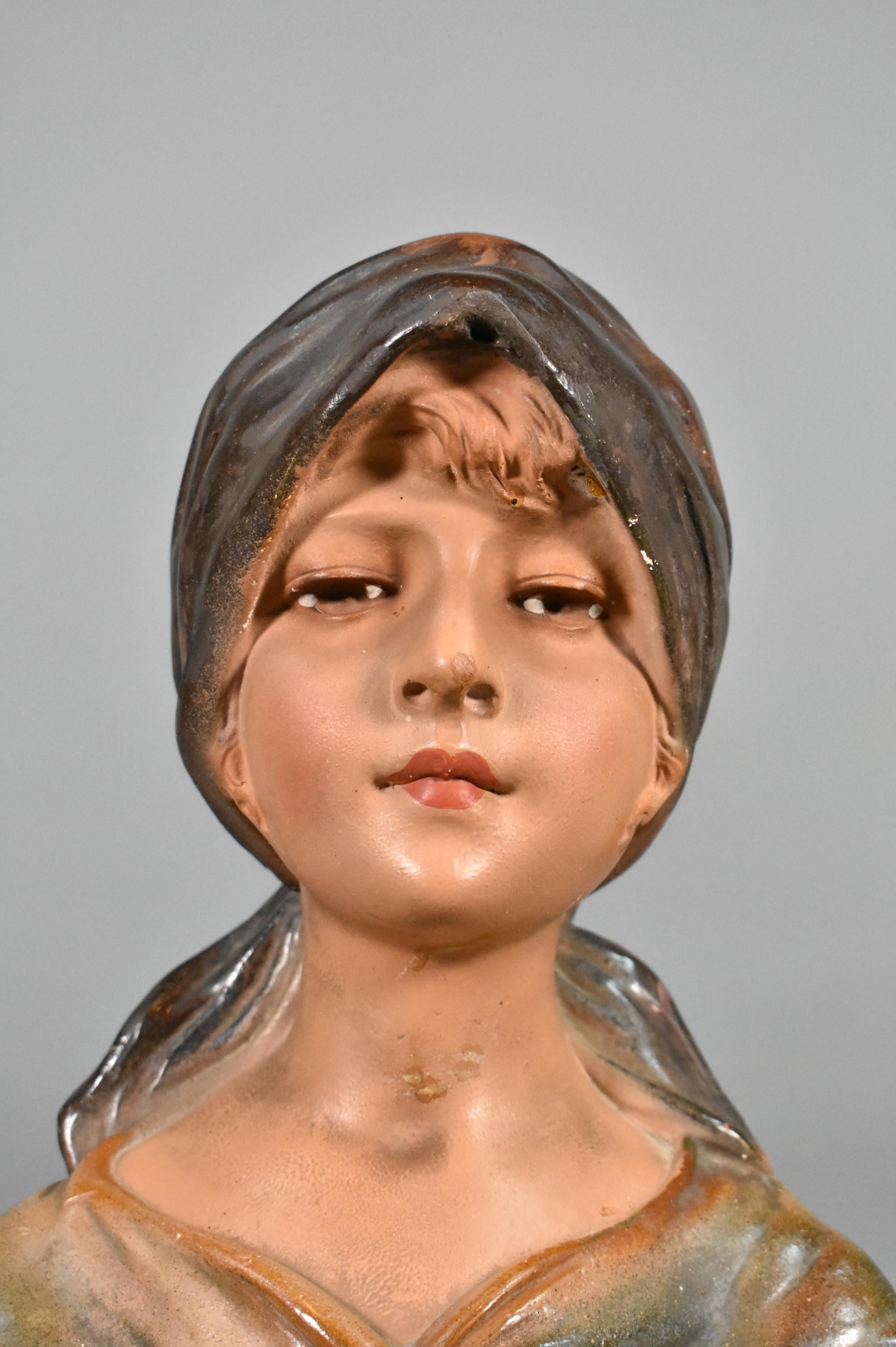 French Antique Bust of a Young Girl in Plaster For Sale 8