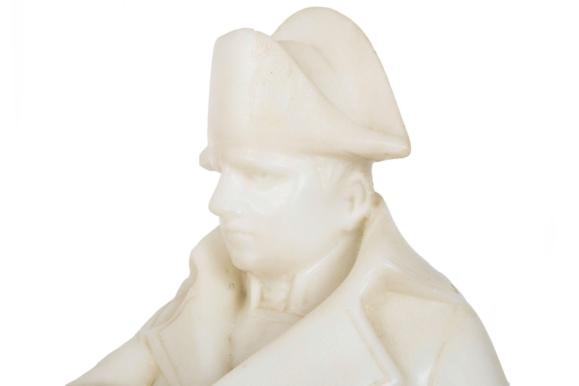Sculpture française ancienne en albâtre sculpté représentant Napoléon, 20 1/2 H en vente 3