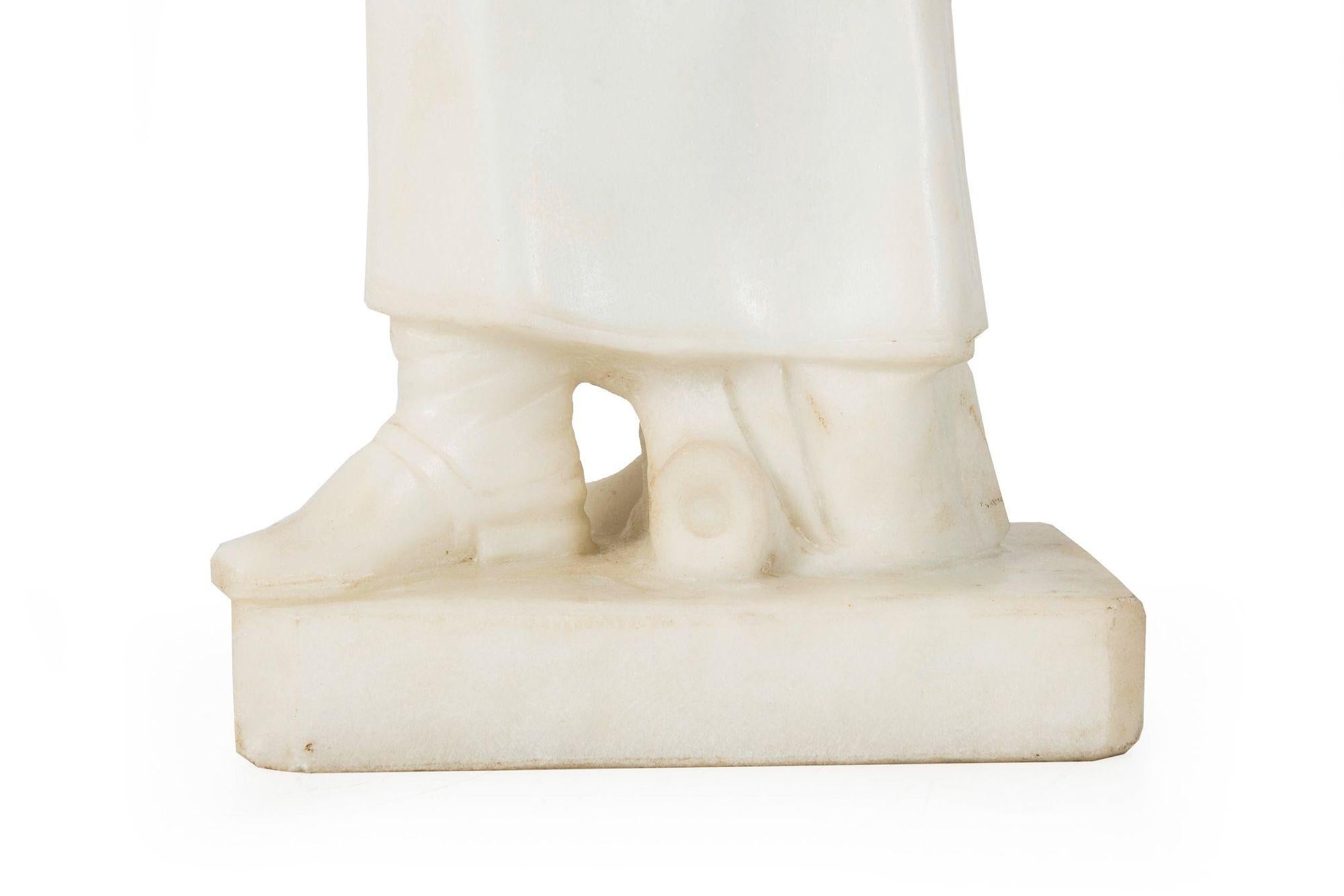 Sculpture française ancienne en albâtre sculpté représentant Napoléon, 20 1/2 H en vente 11