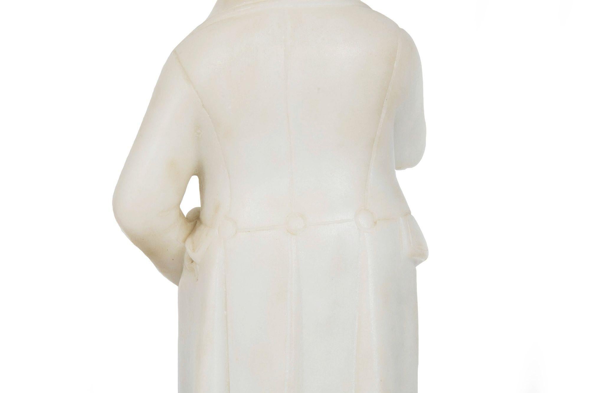 Sculpture française ancienne en albâtre sculpté représentant Napoléon, 20 1/2 H en vente 2