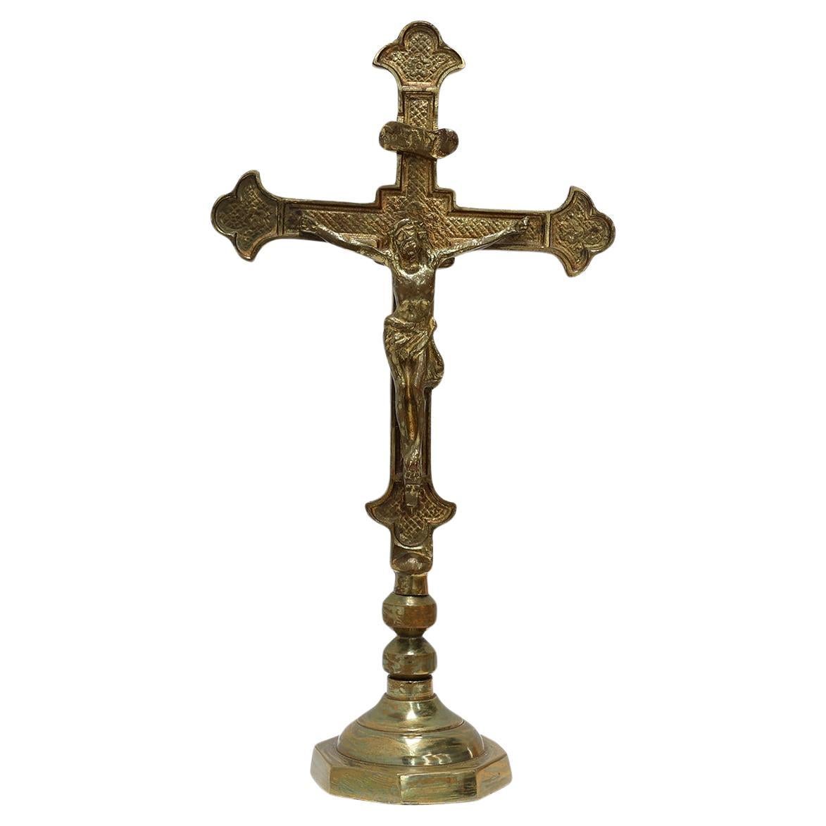 French Antique Catholic Alter or table Crucifix in cast copper, 1900s For Sale