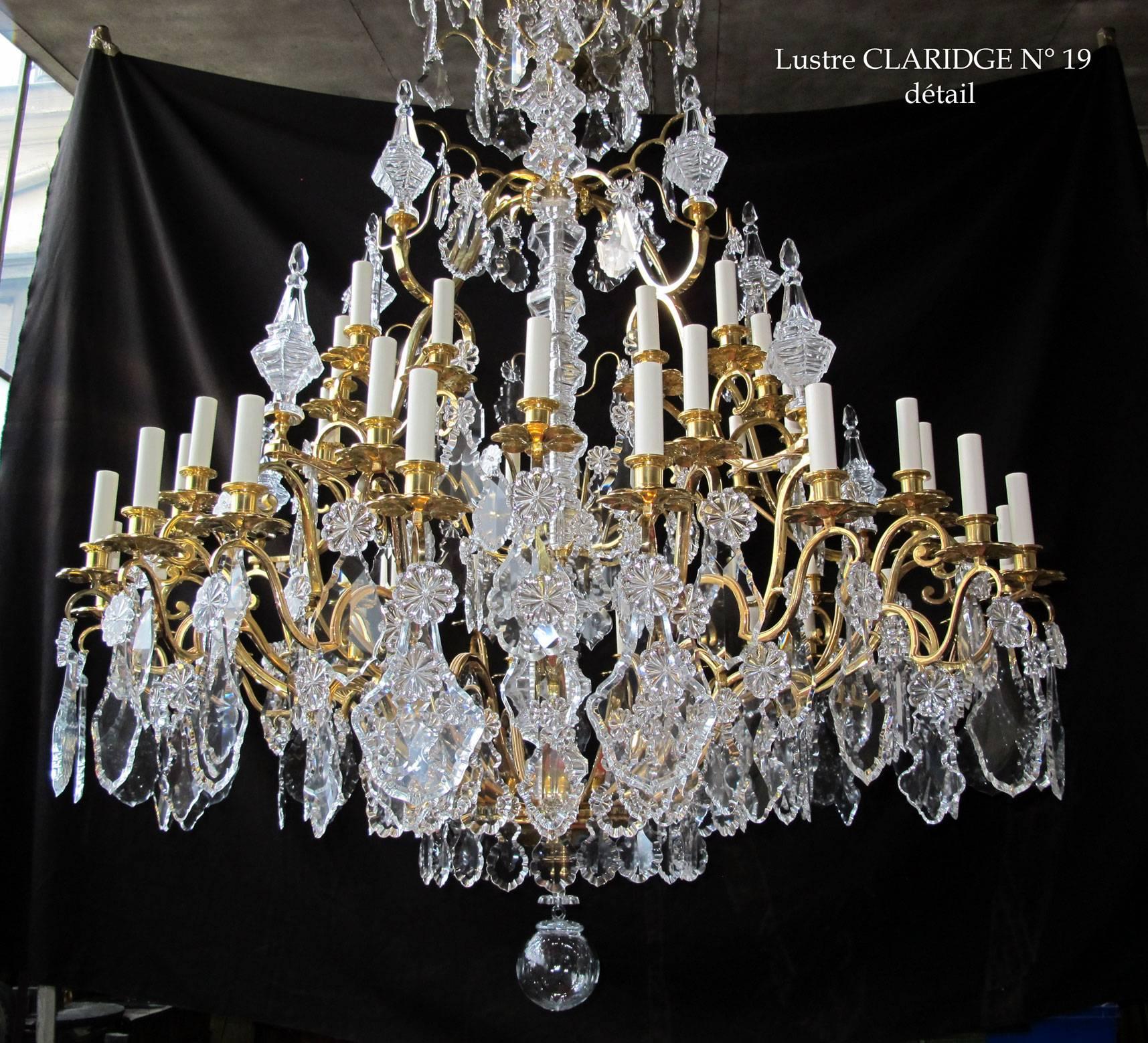 French Antique Chandelier In Excellent Condition For Sale In Saint-Ouen, FR