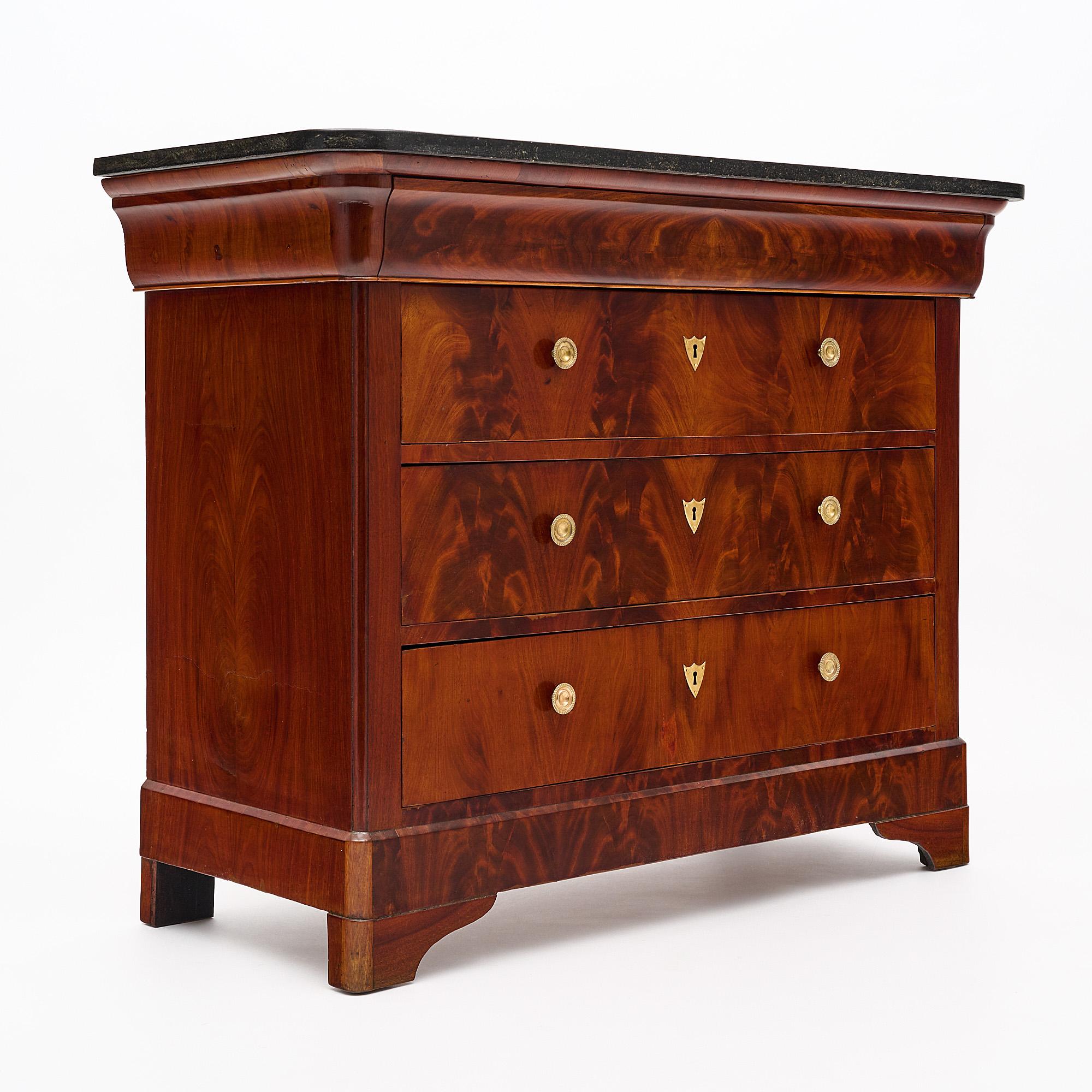 French Antique Chest of Drawers In Good Condition For Sale In Austin, TX