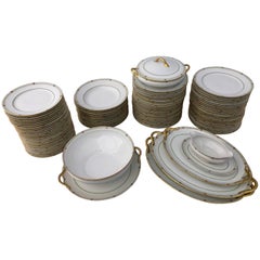 Französisches antikes China-Set 94 Teile, Weiß mit Goldbesatz und Rosen, frühe 1900er Jahre