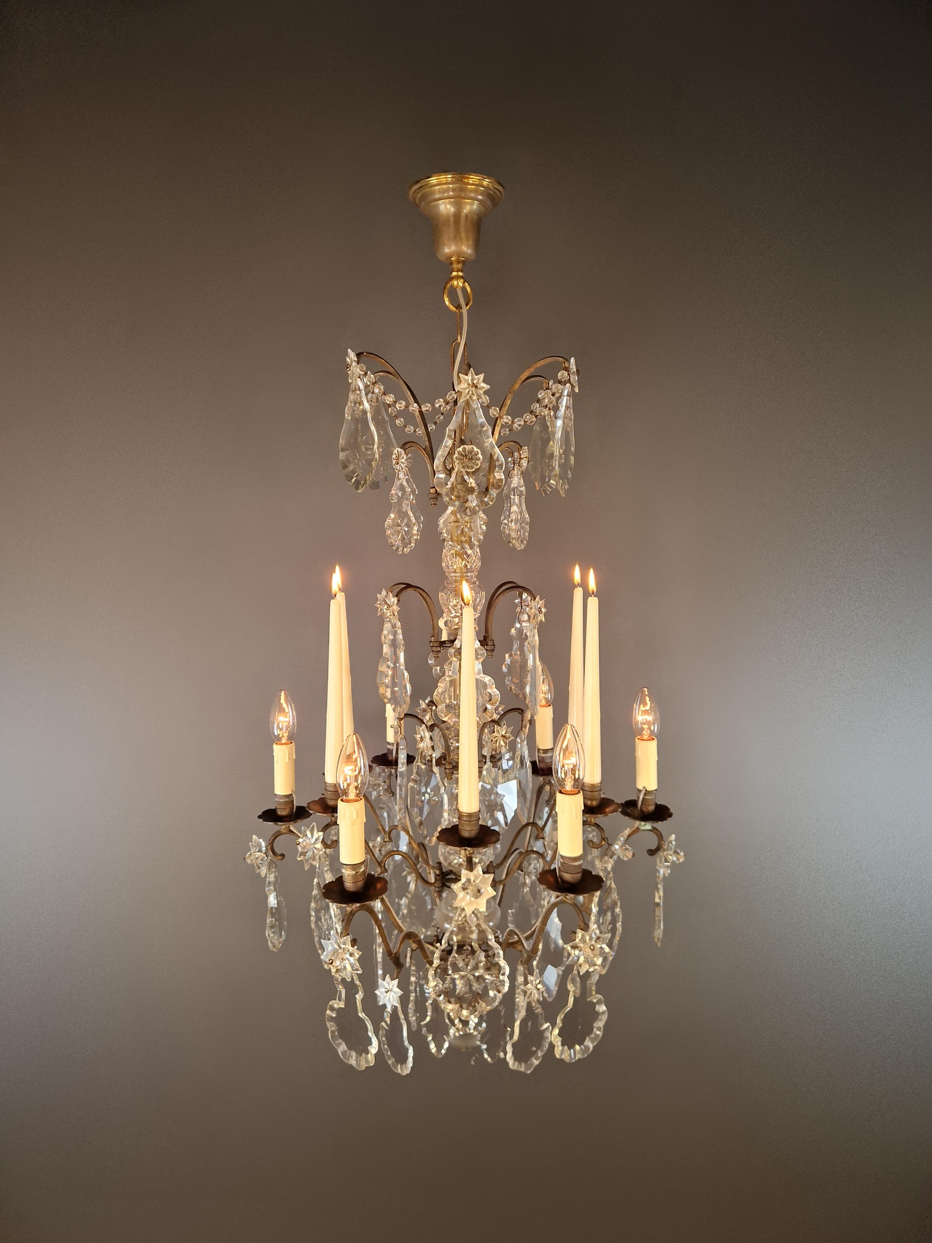Antique French Lampadario di Cristallo Ottone Lucentezza Fatto a mano Restaurato Vittoriano in vendita 11