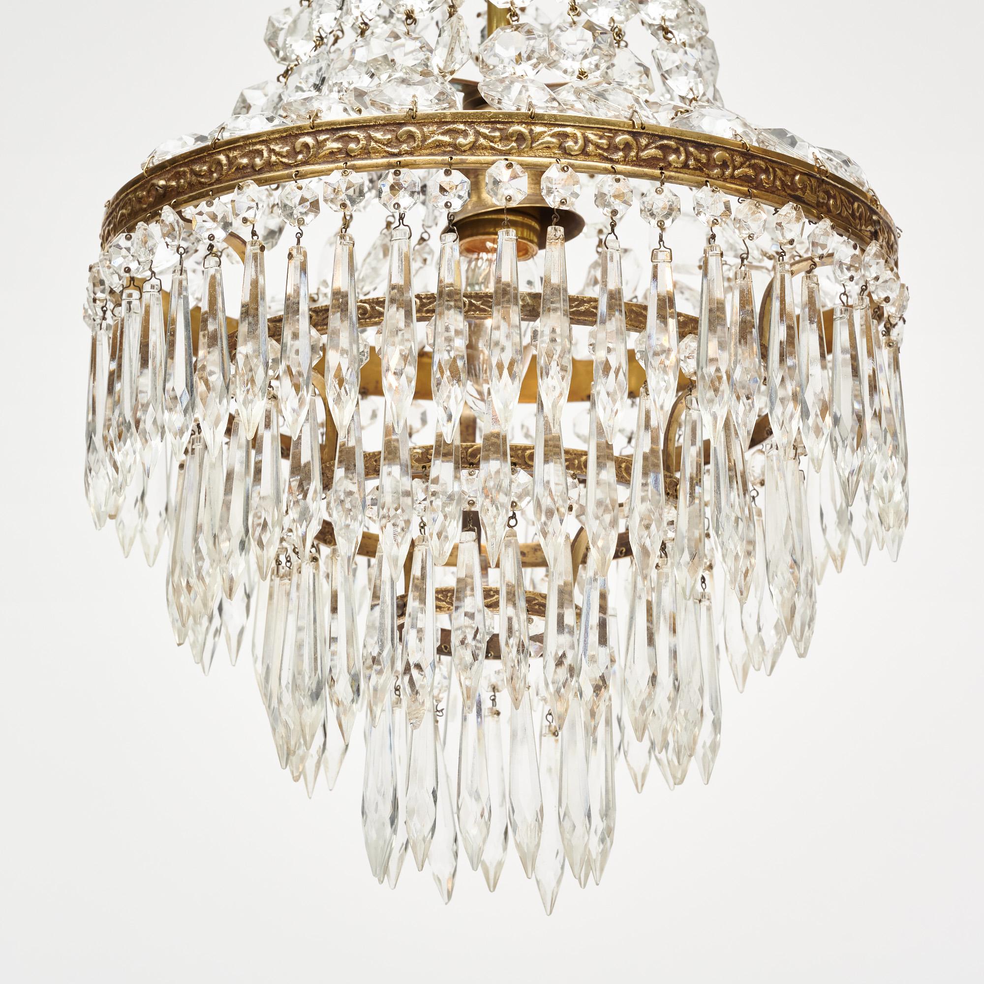 Francese French Antique Crystal Chandelier in vendita