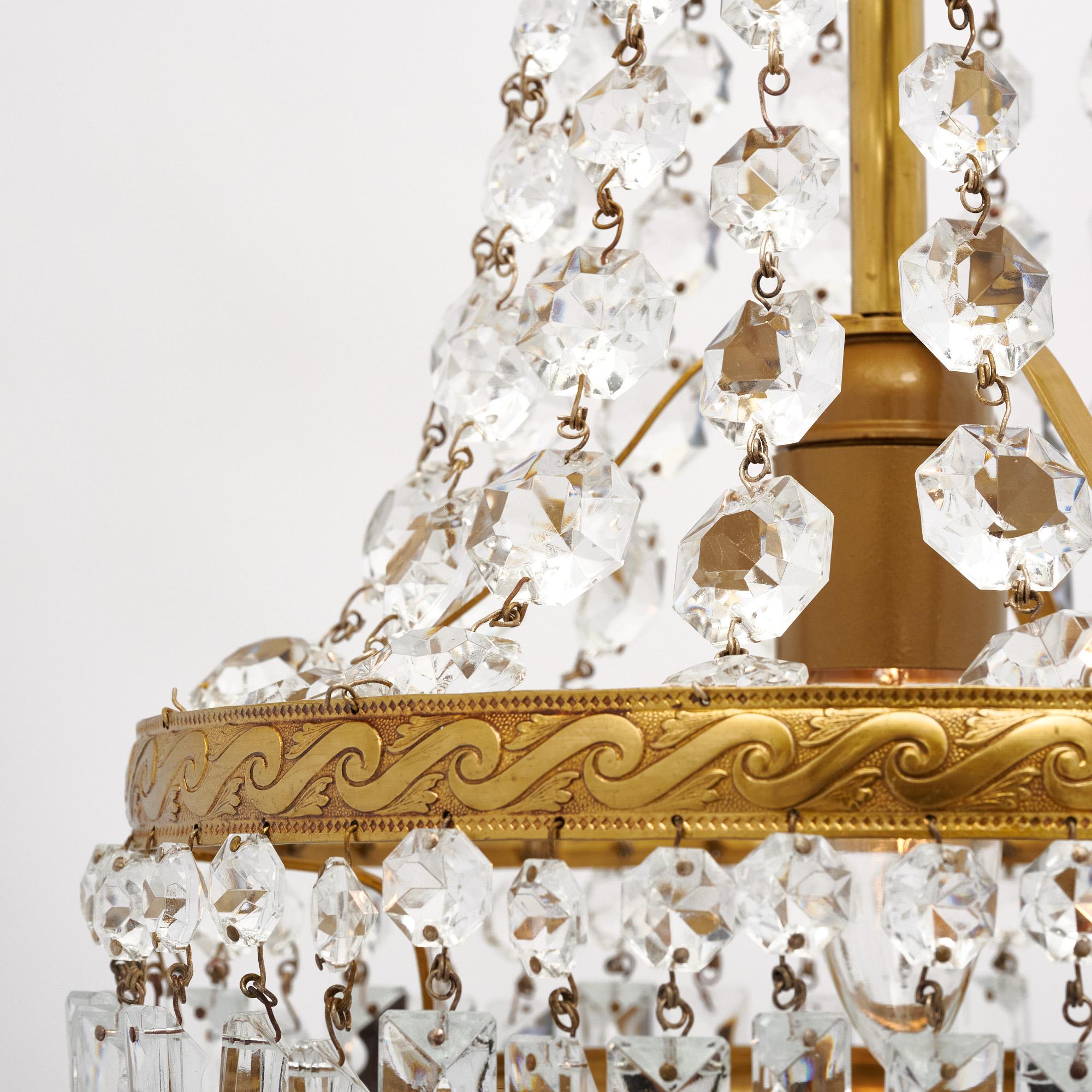 Milieu du XXe siècle Lustre en cristal Antique French en vente
