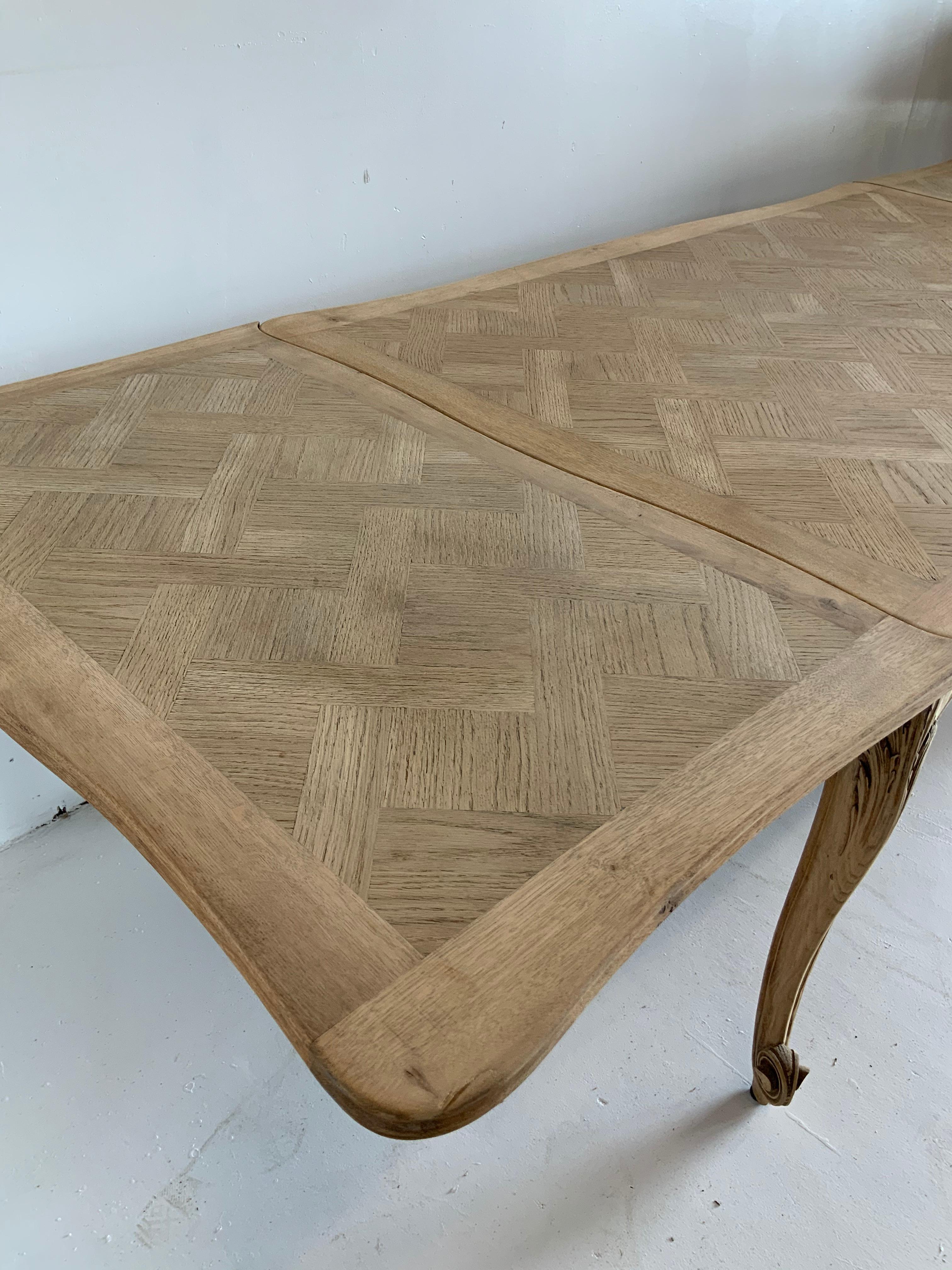 antique table with pull out leaves