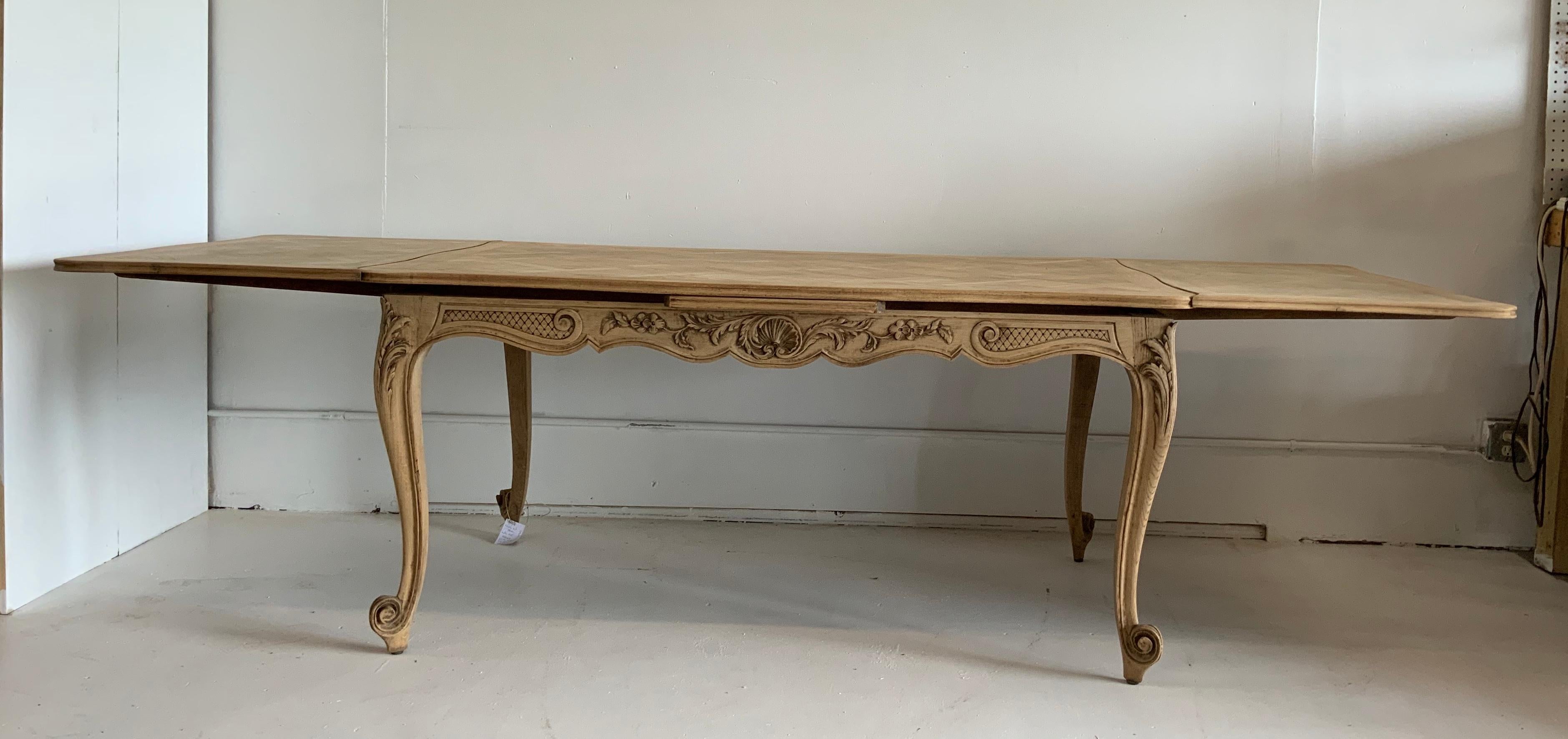 French Antique Dining Table Louis XV Style, Bleached with 2 Slide Out Leaves In Good Condition In Stuart, FL