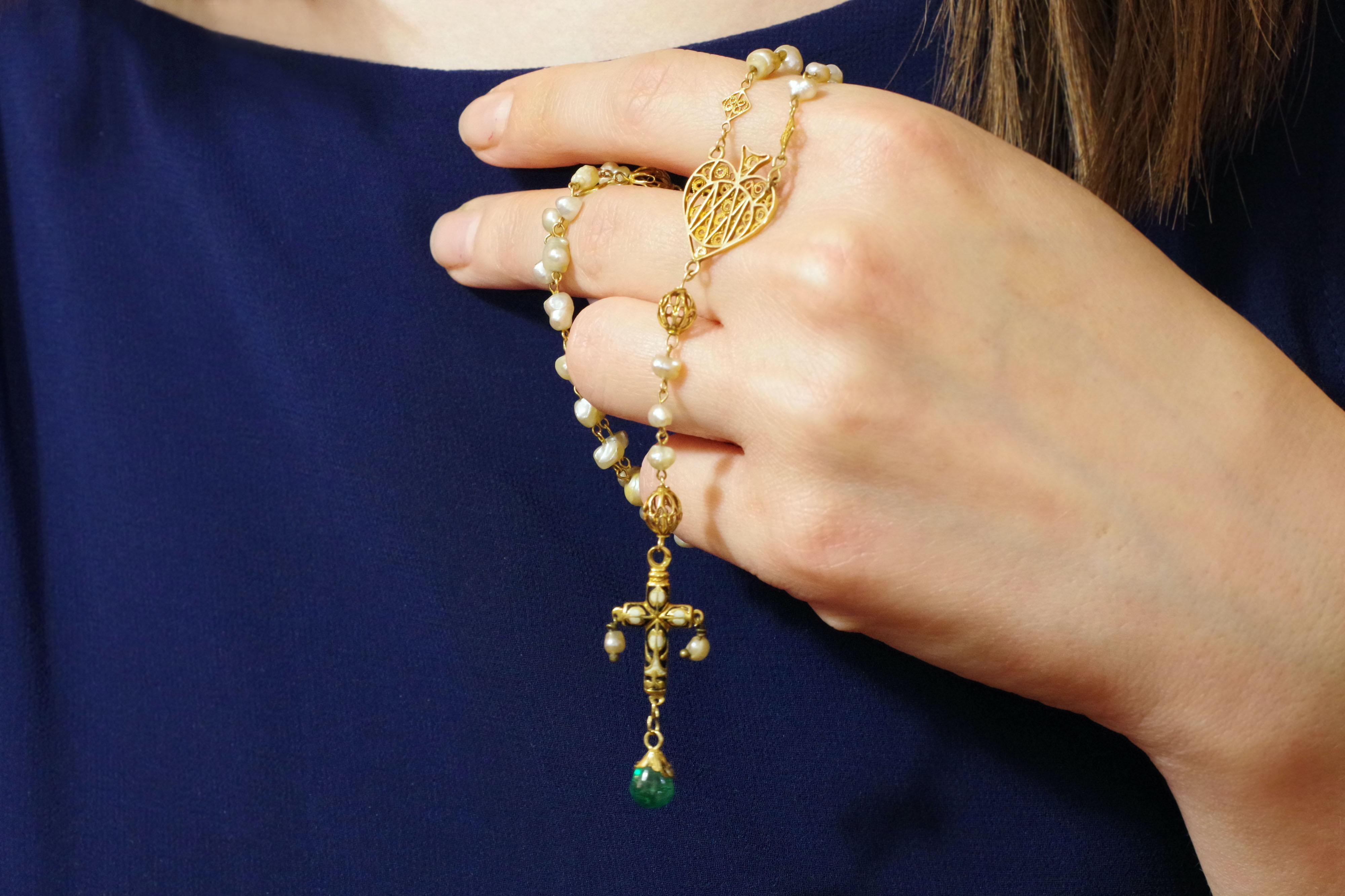 French Antique Enamelled 18k Gold Emerald and Pearls Rosary 1