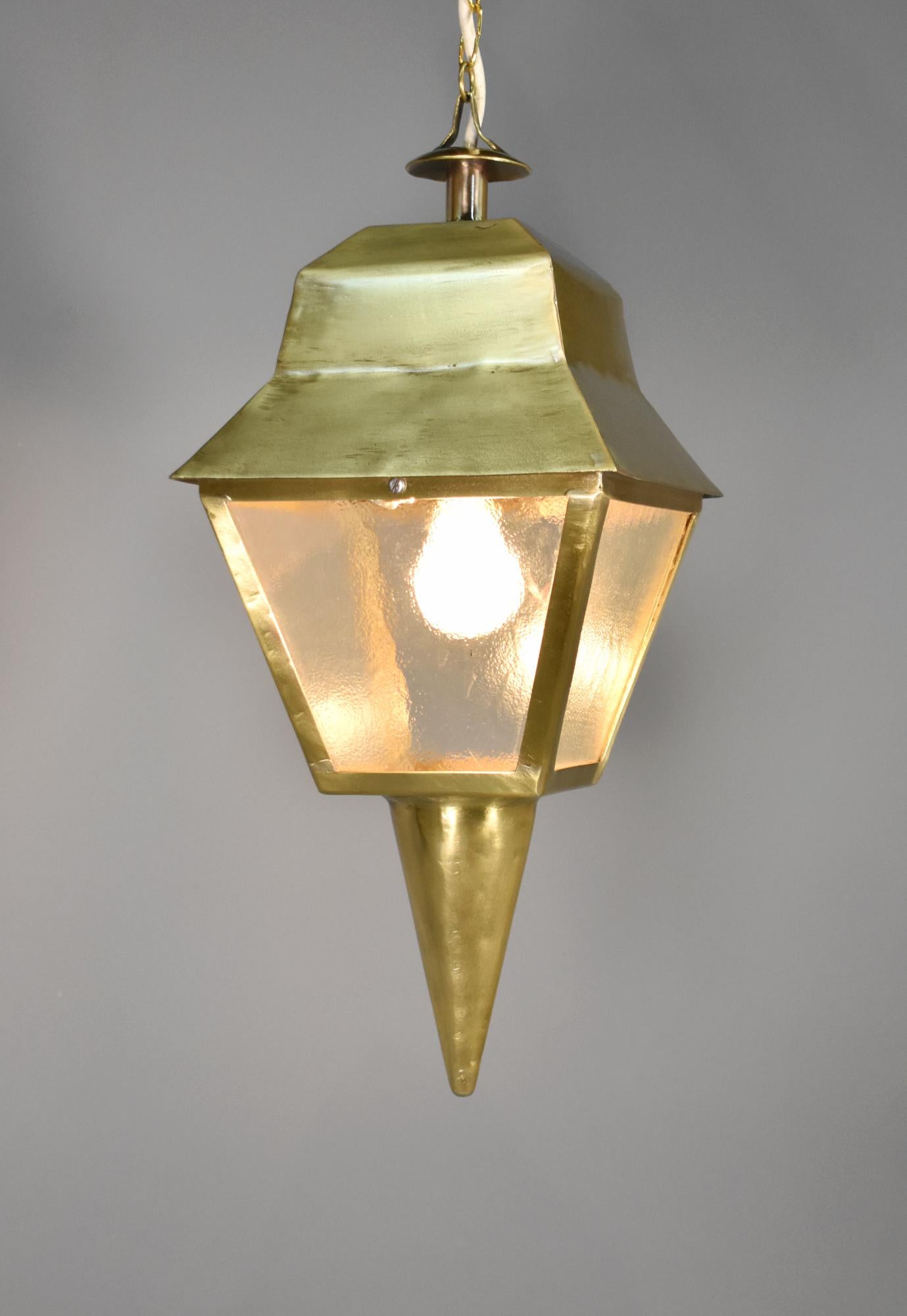 French Antique Exterior Bronze Lantern In Good Condition For Sale In SAINTE-COLOMBE, FR
