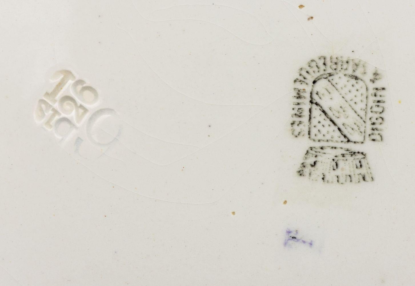 Antike französische Fayence-Teller, 30 im Angebot 8