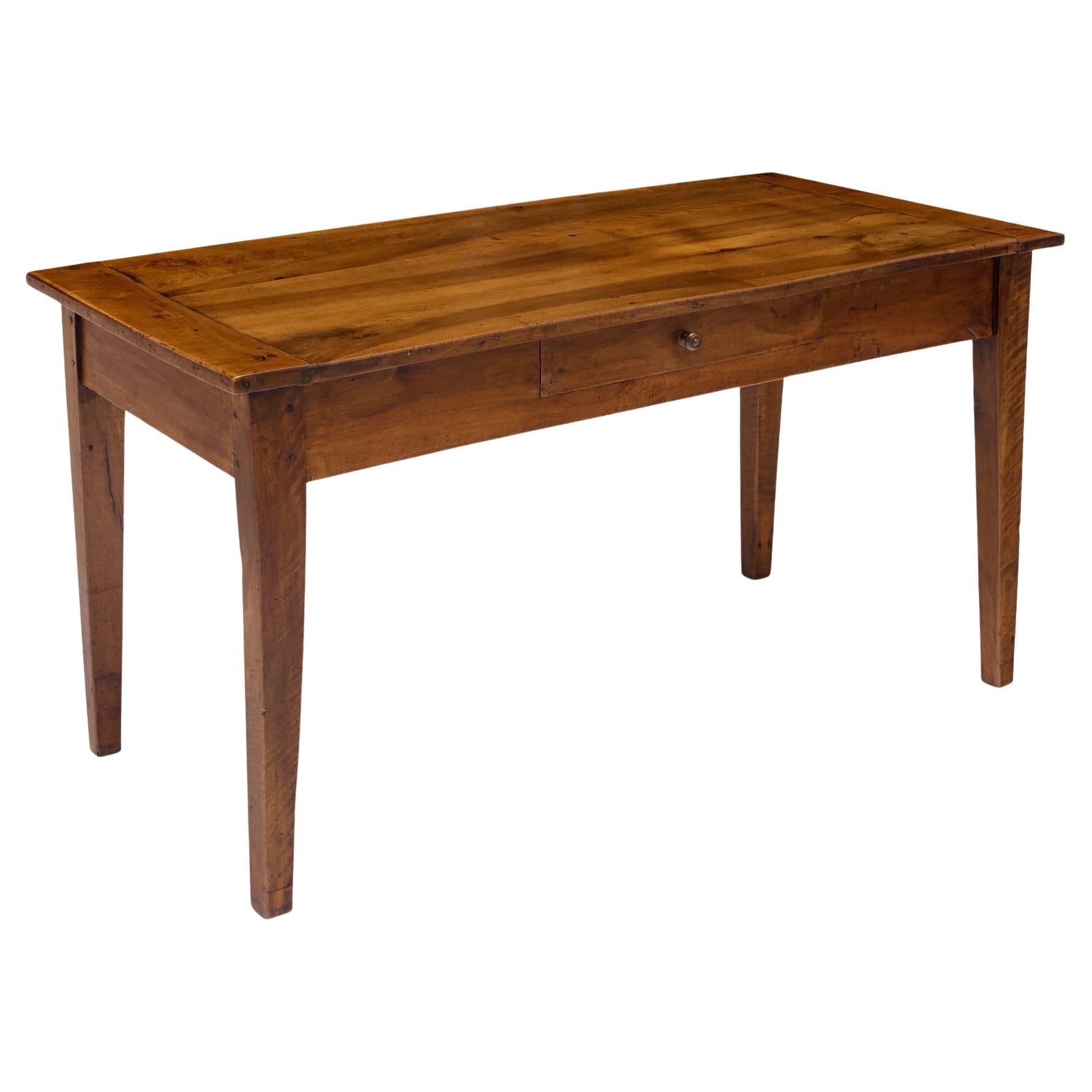 Table de ferme provinciale française en noyer massif du 19e siècle
