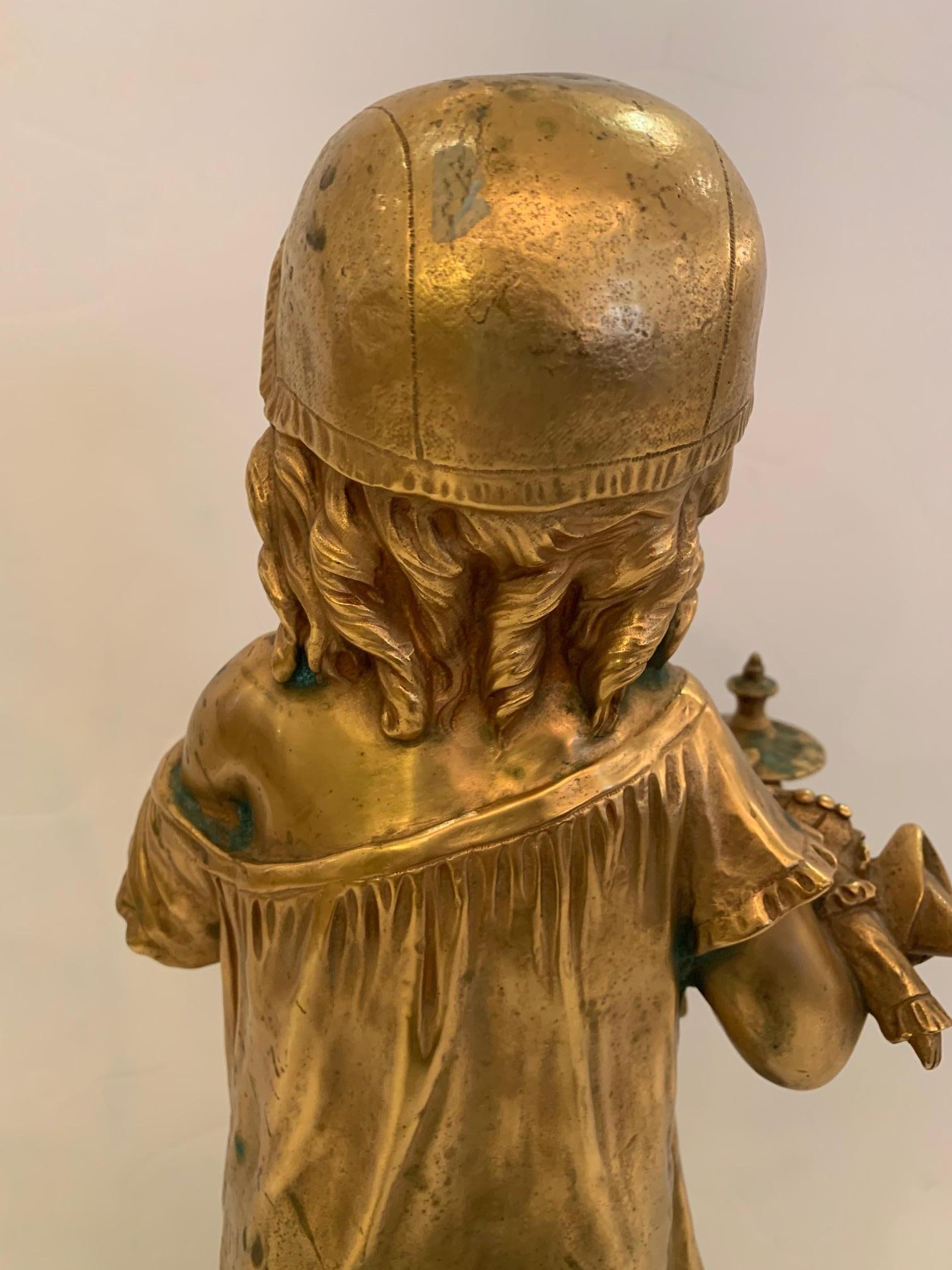 Antike französische figurative französische Skulptur eines Mädchens von Charles Masse (Bronze) im Angebot