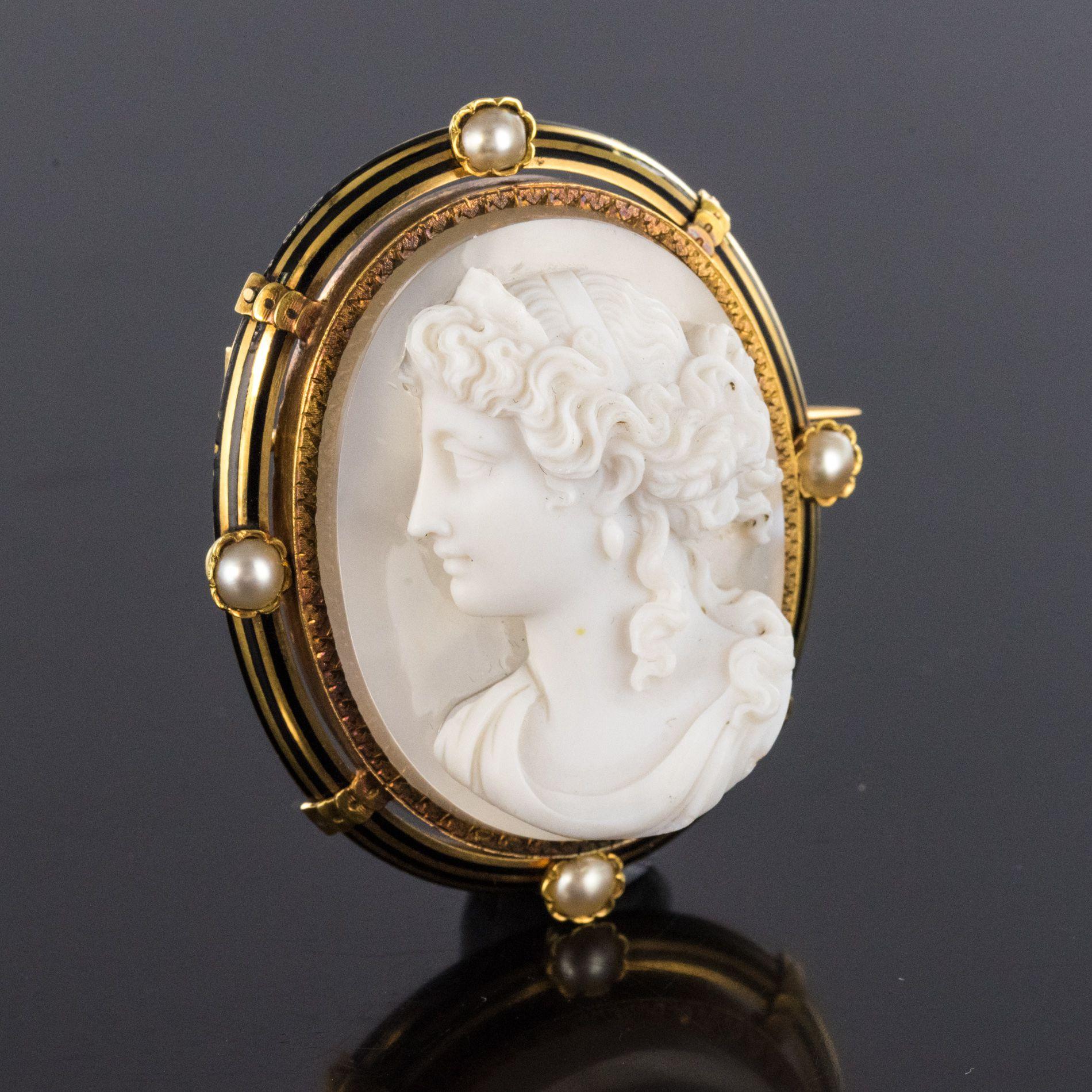 French Antique Fine Pearls and Agate Cameo Brooch 1