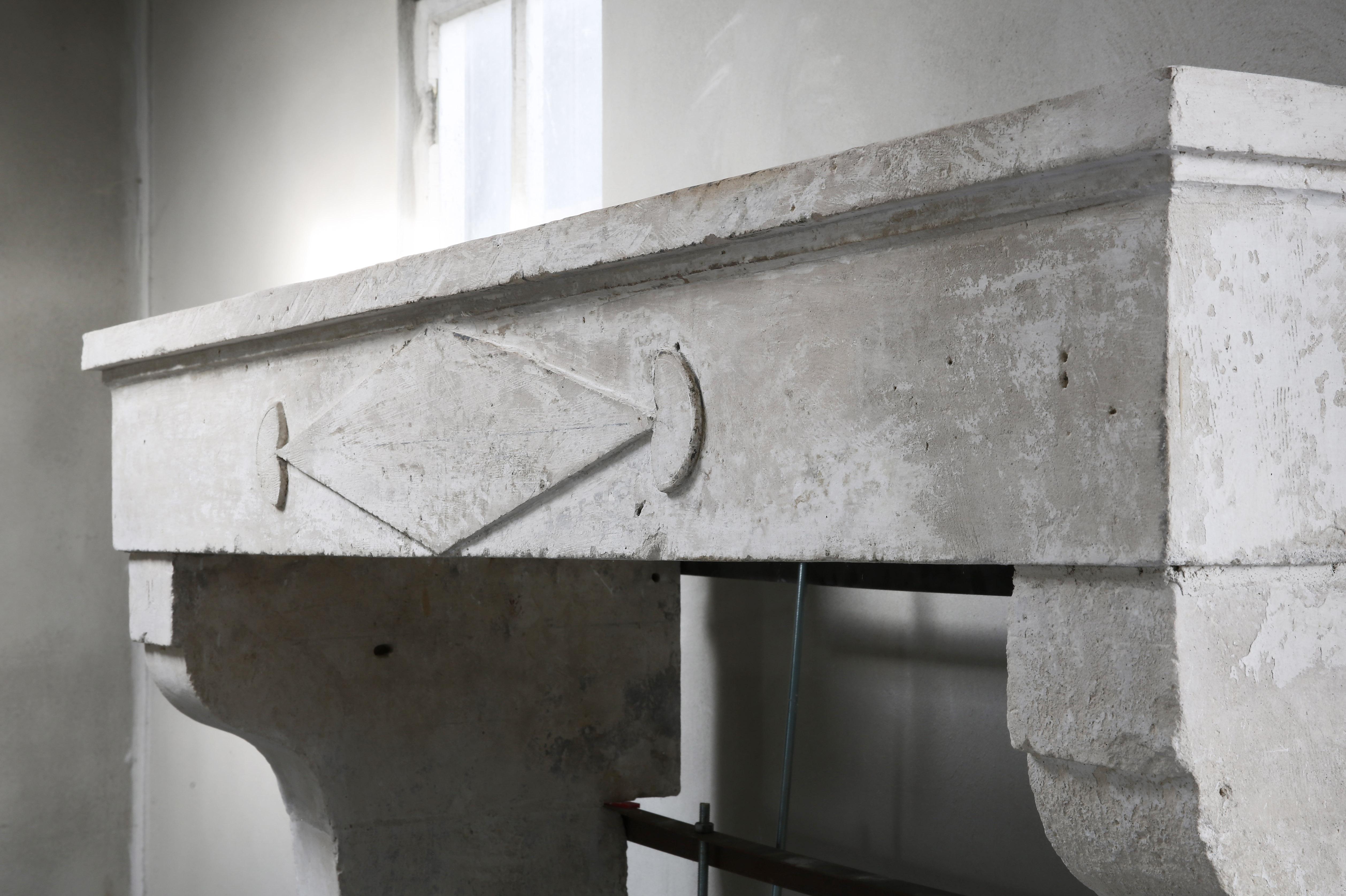 French Antique Fireplace of Limestone, 19th Century, Campagnarde For Sale 4