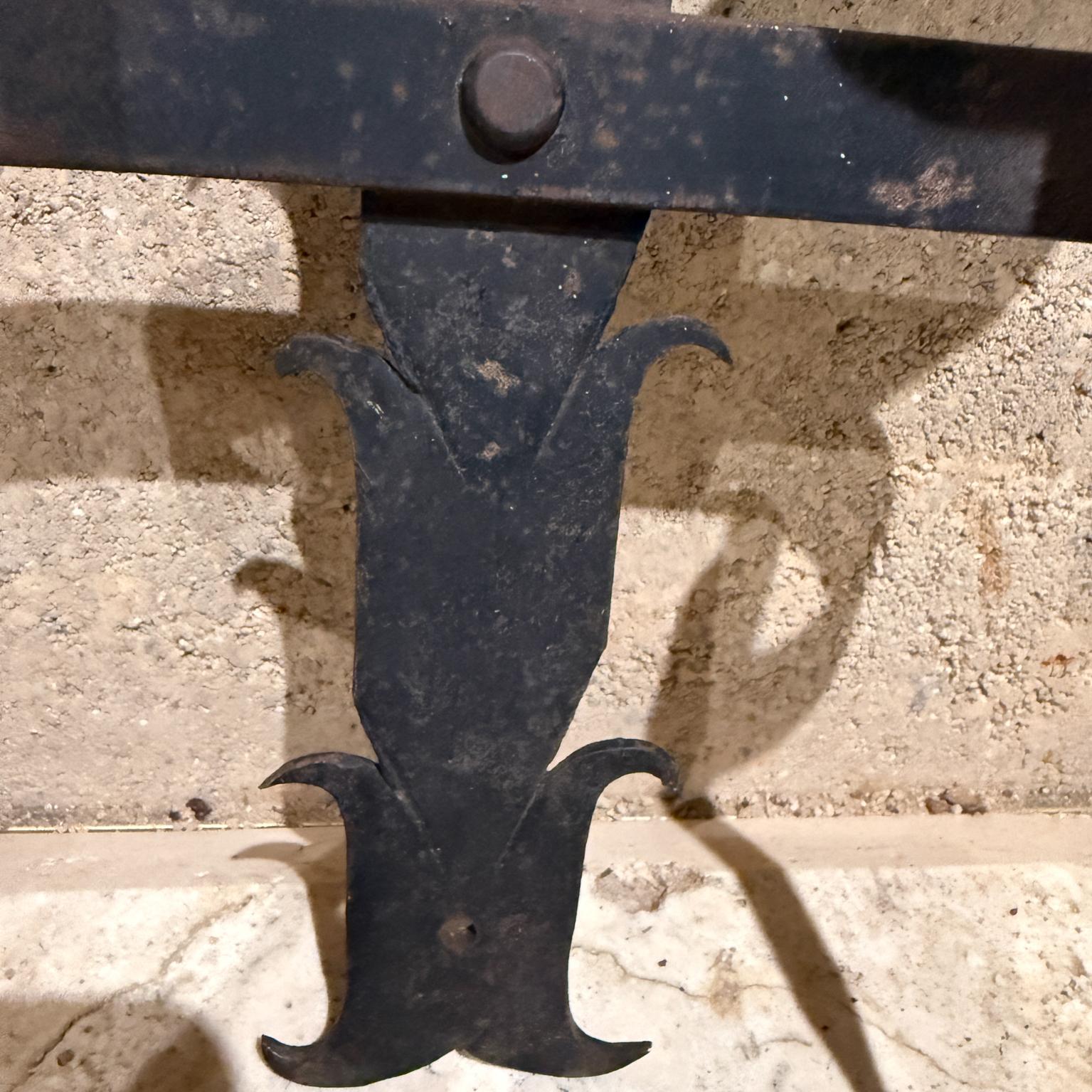 Milieu du XXe siècle Abat-jour en fer forgé Antique French en vente