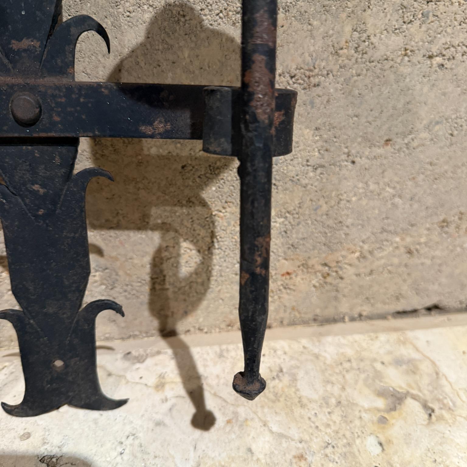 Abat-jour en fer forgé Antique French en vente 1